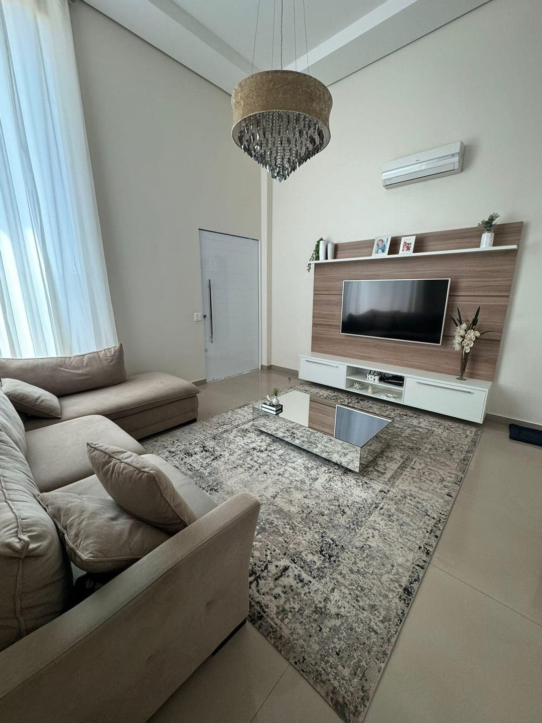 Casa à venda, Condomínio Morada das Flores, 160m² úteis, 3 quartos sendo 1 suíte, todo planejado -  Cambé/PR