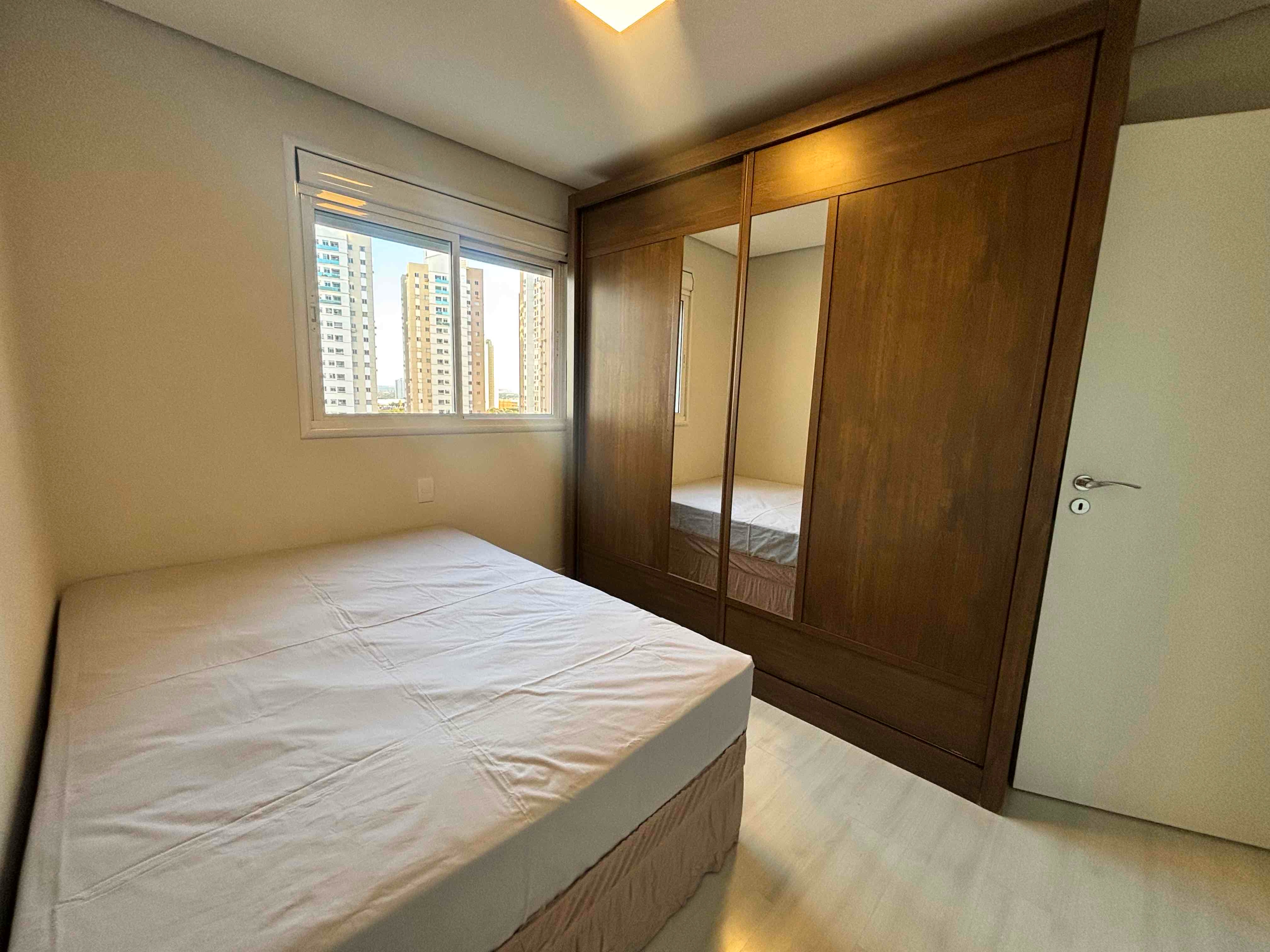 Apartamento  à Venda, Edifício Kensington, 108m² úteis, 3 quartos sendo 1 suíte, planejado, andar alto -  Santa Rosa, Londrina, PR