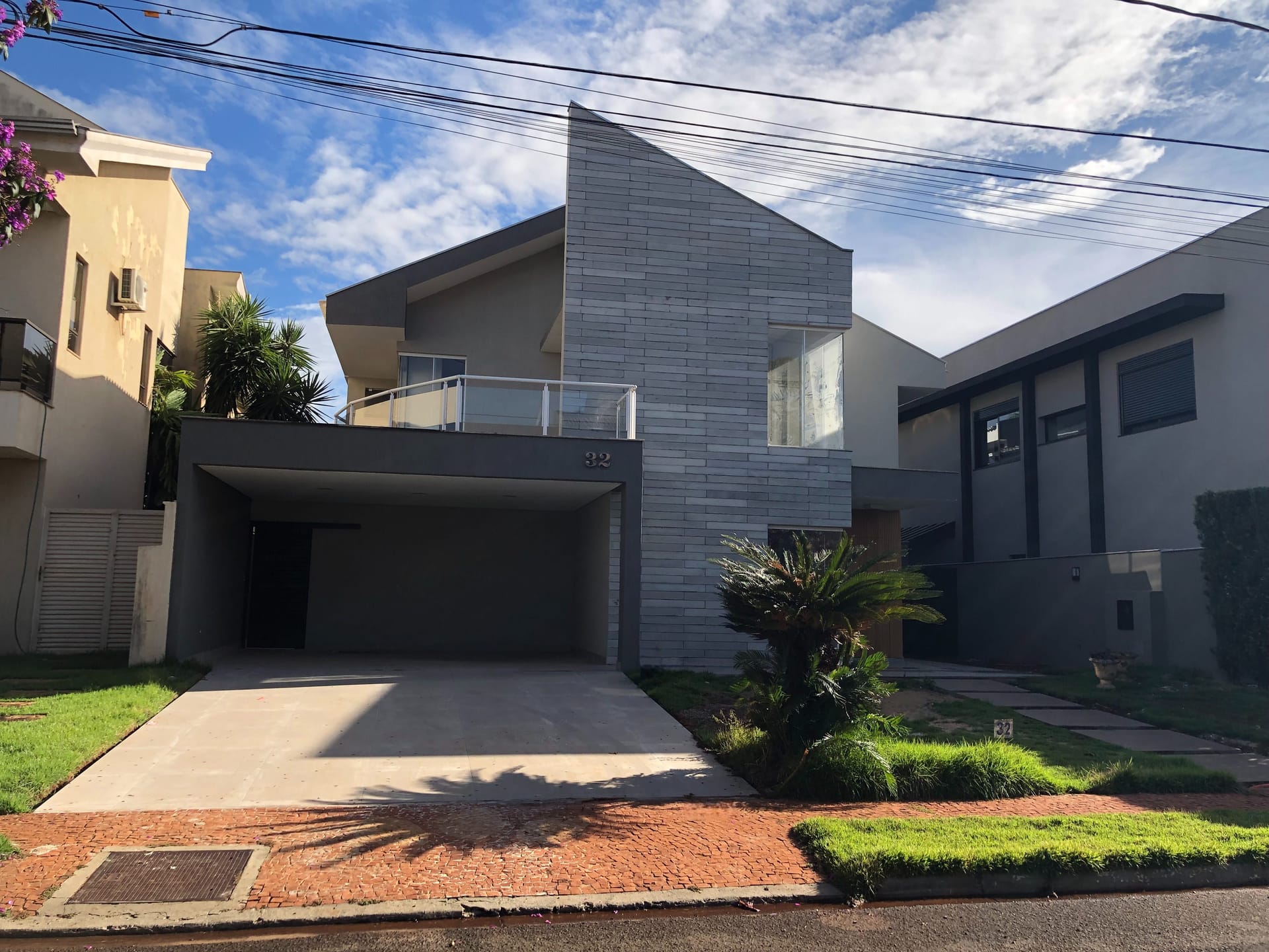 Casa à venda , Condomínio Acácia Imperial, 400m² privativos, 4 suítes, churrasqueira e piscina - Royal, Londrina, PR
