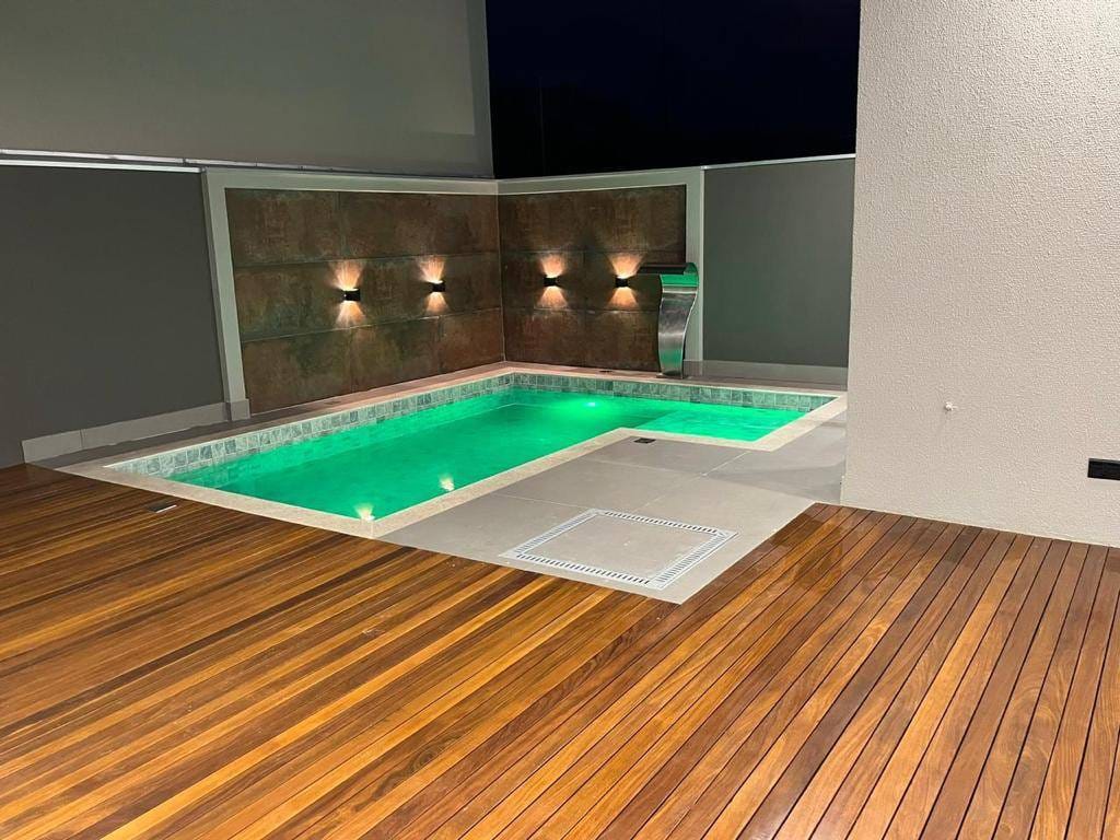 Casa à 173m² venda/3 suítes (sendo 1 master com closet)Piscina/4 vagas - Condomínio Legend Santa Rosa, Londrina, PR
