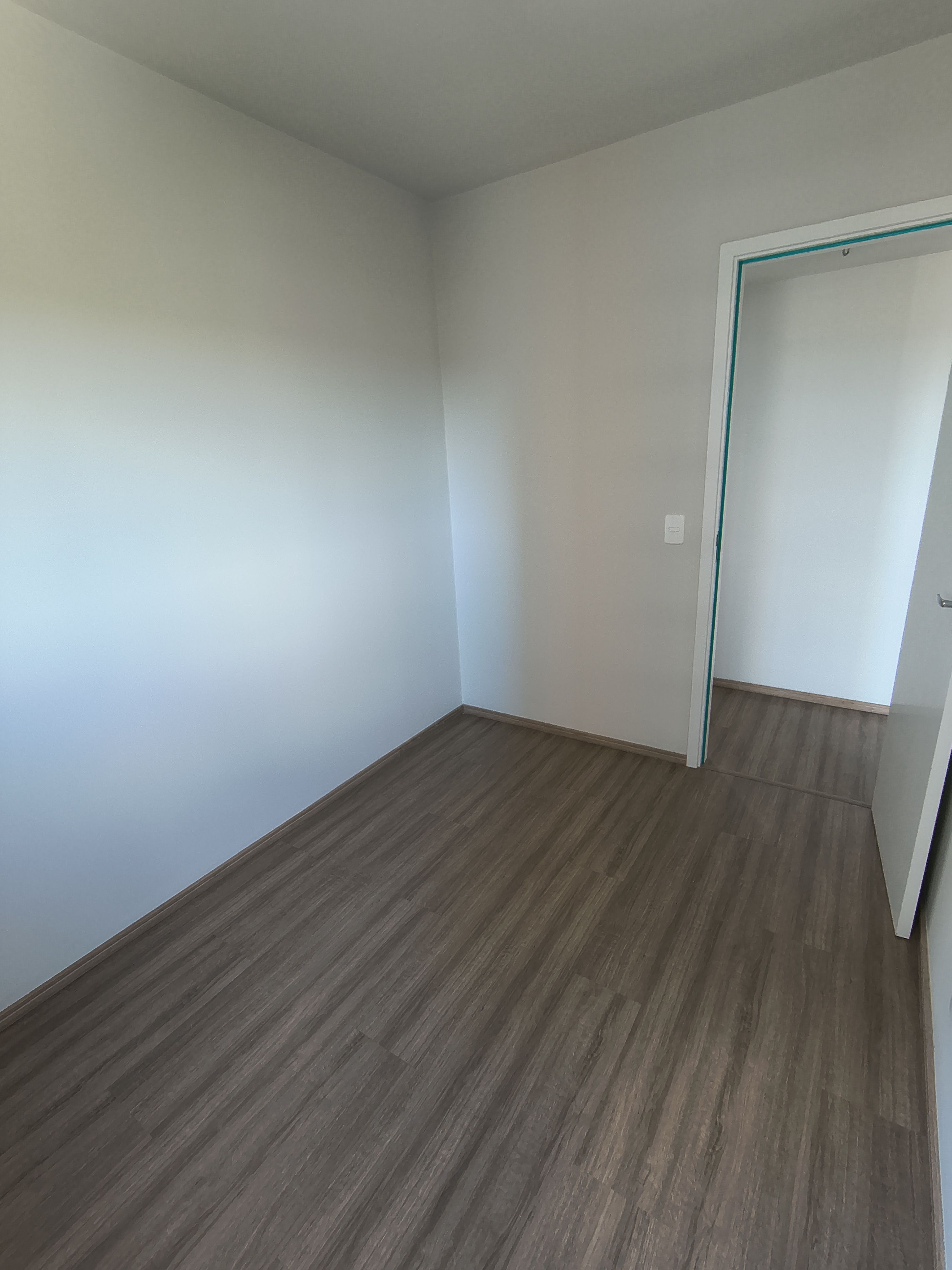 Apartamento à venda, Edifício carmel, 64M² úteis, 2 sendo 1 suíte, Sala estendida, Gleba Palhano,  Londrina - Pr