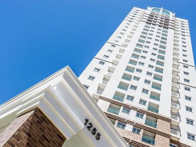 Apartamento à Venda, Edifício NYC Palhano, 69m²úteis, 3 quartos sendo 1 suite, todo planejado, 2 vagas, andar alto- Gleba Palhano- Londrina, PR
