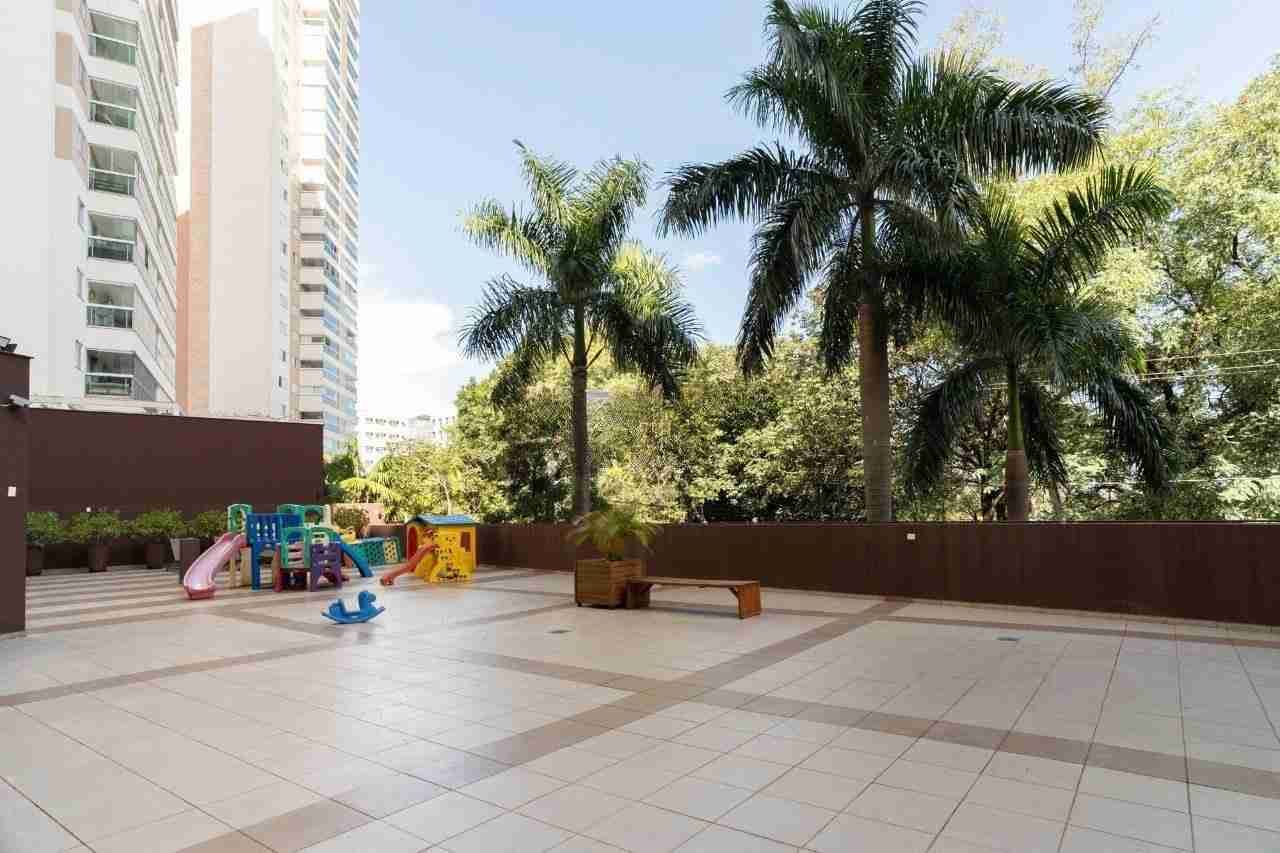Apartamento à venda no Edifício Palais Lac Dor, 298m² úteis, 4 quartos sendo 2 suítes, 4 vagas, próx  ao lago Igapó - Jardim Londrilar- Londrina,