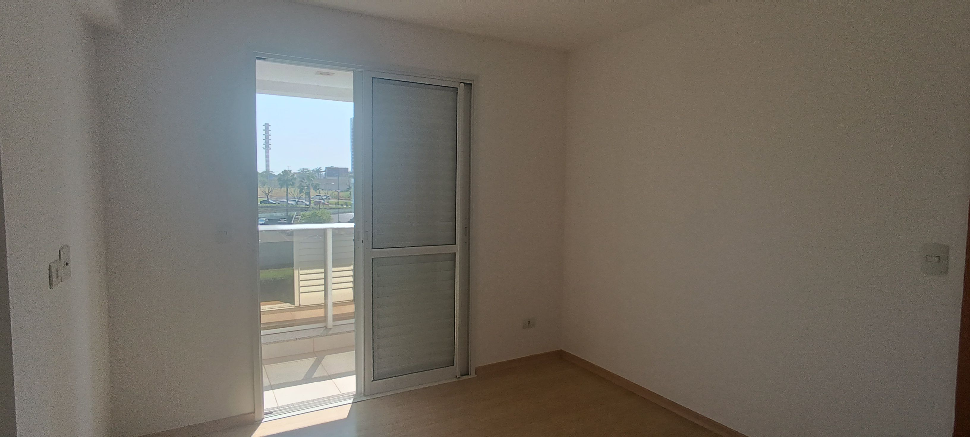 Apartamento à Venda, Edifício Fountain Hit, 81m, 3 quartos sendo 1 suíte com sacada, Gleba Palhano- Londrina, PR