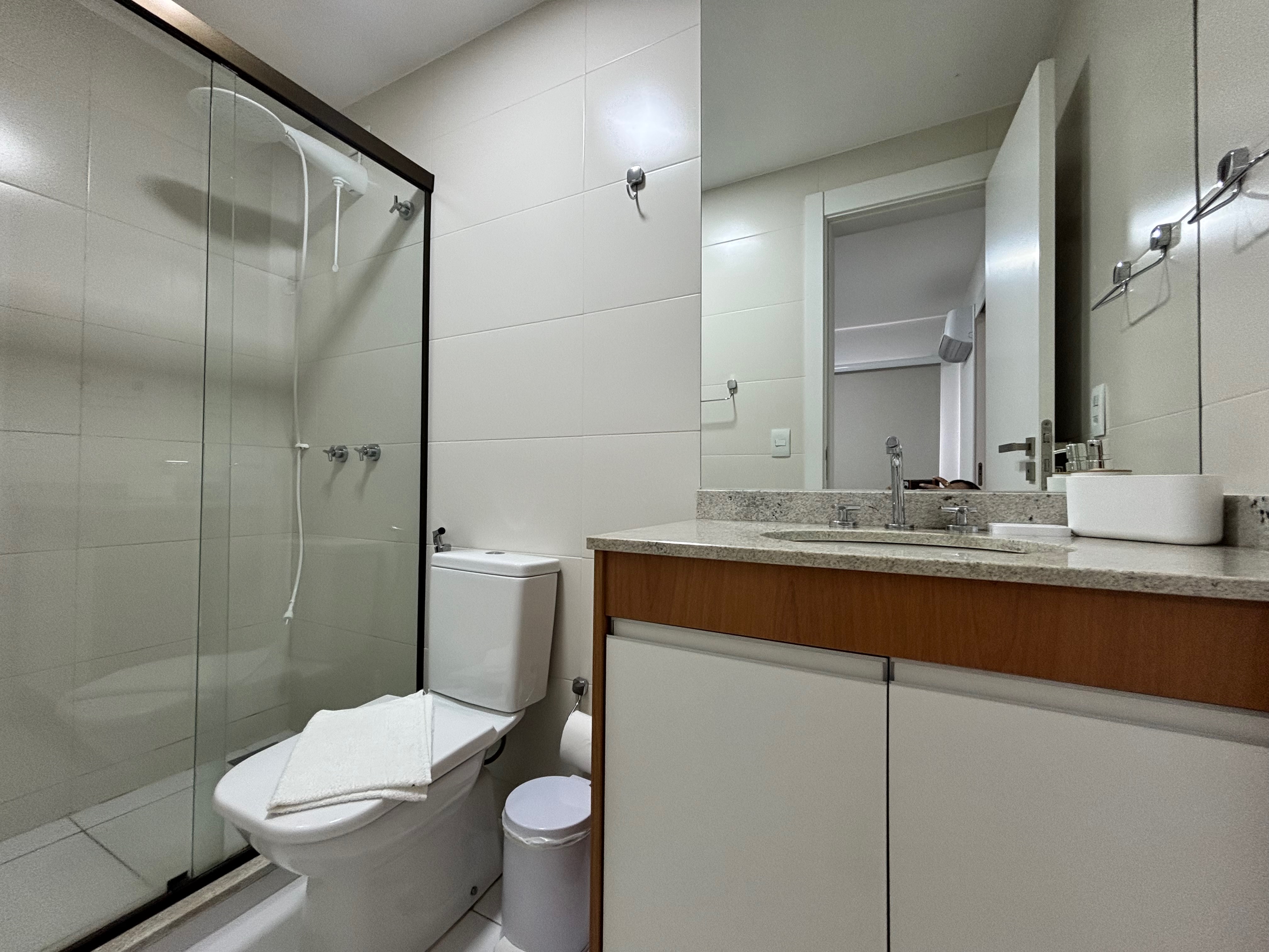 Apartamento para venda e locação, Edifício JH Palhano, 48,48 m² úteis, 1 quarto, mobiliado, andar alto - Gleba Fazenda Palhano, Londrina, PR