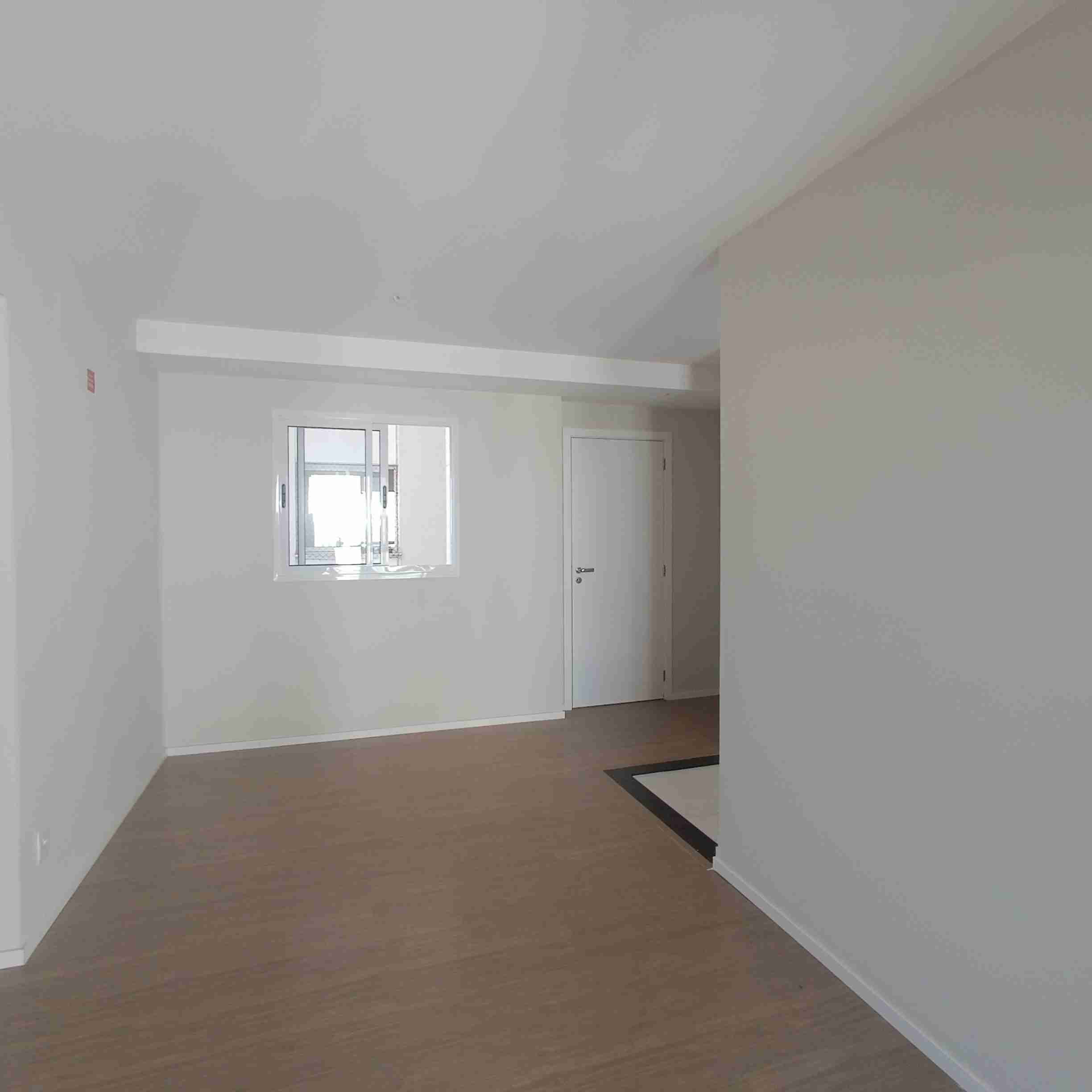 Apartamento à Venda, Edifício Vista Parque lago, 71m² úteis, 3 quartos sendo 1 suíte, 2 vagas, andar alto -  Jardim Presidente, Londrina, PR