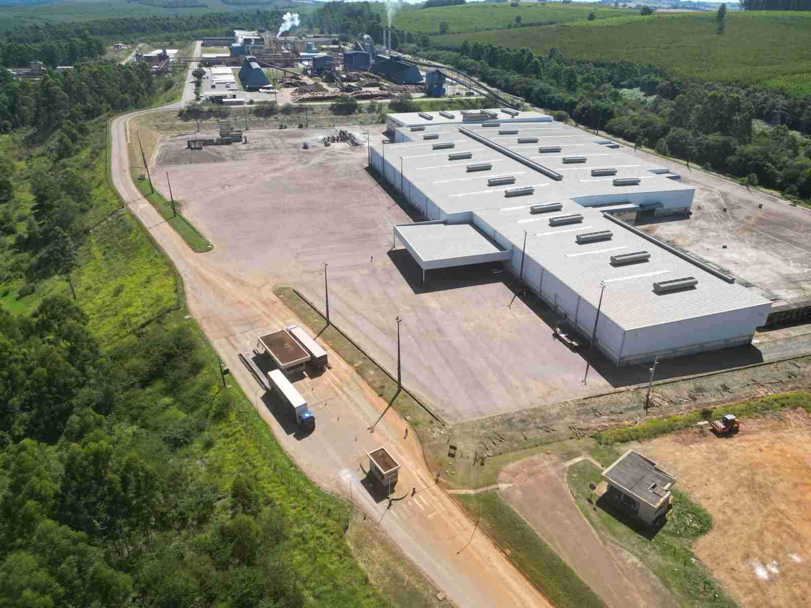 Galpão logístico à Venda ou locação, 144.151m² total, 30.0000M² de construção,  próxima à BR-153 (Transbrasiliana) - Arapoti, PR