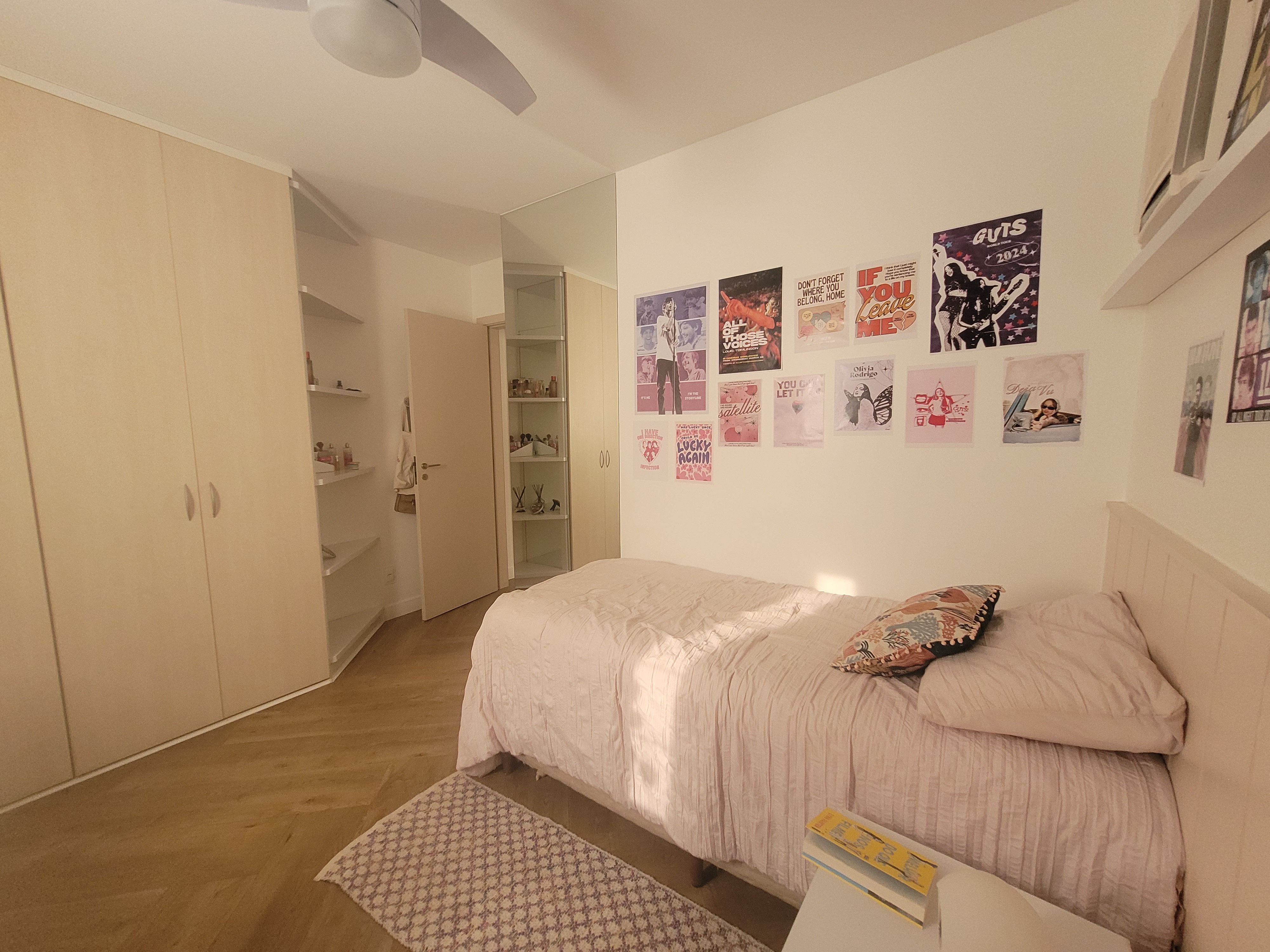 Apartamento à venda, no Edifício Le Corbusier, 122m², 3 quartos, 2 vagas de garagem, andar alto, sacada com churrasqueira, Gleba Palhano - Londri