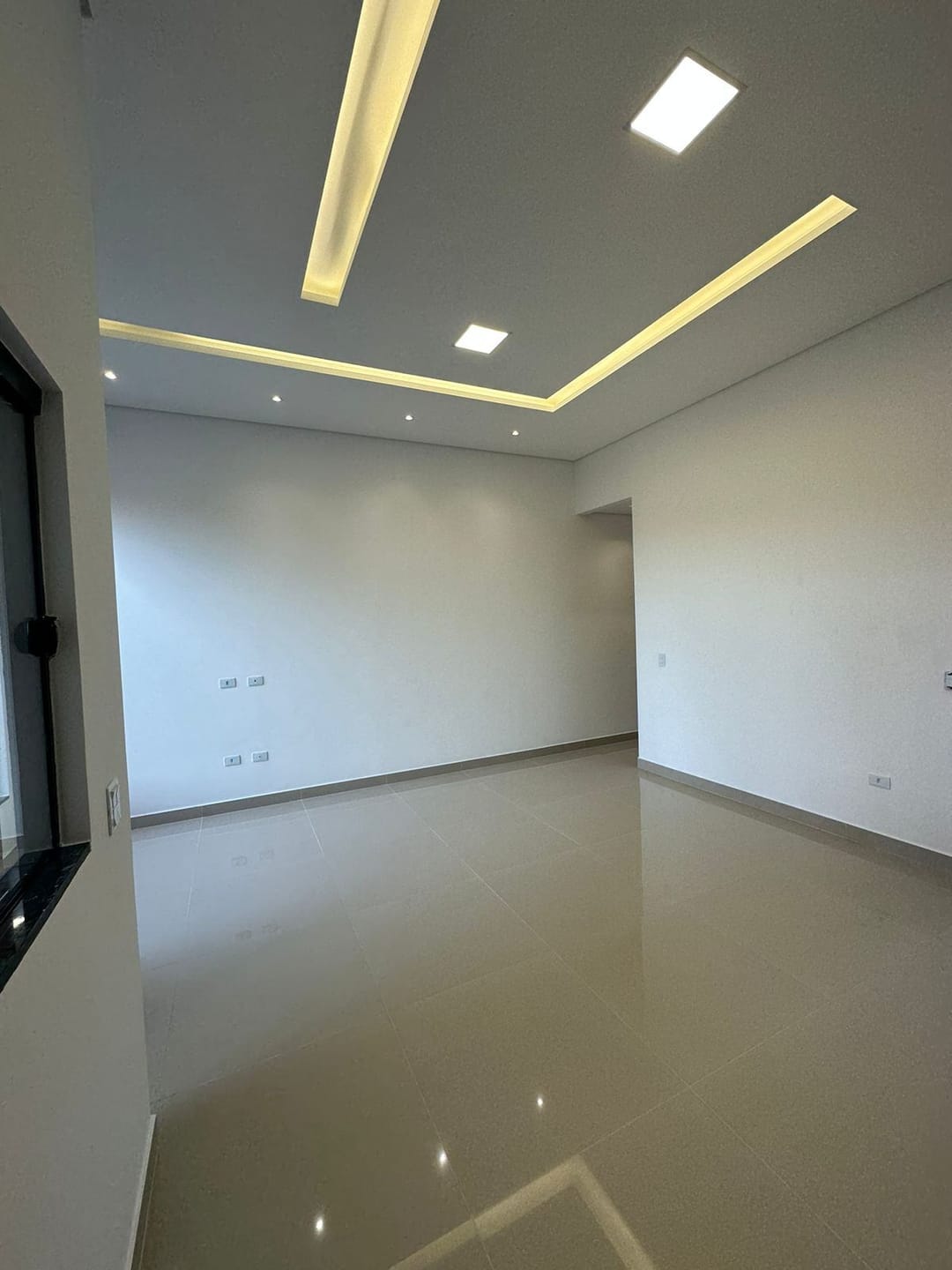 Casa à venda, 115m² úteis, 3 quartos  sendo 1 suíte, nunca habitada -  Ouro Verde, Londrina, PR