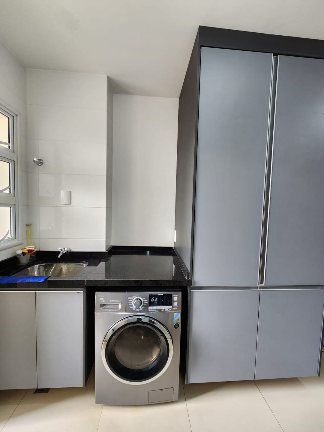 Apartamento à venda, mobiliado na Gleba Fazenda Palhano, Londrina, PR