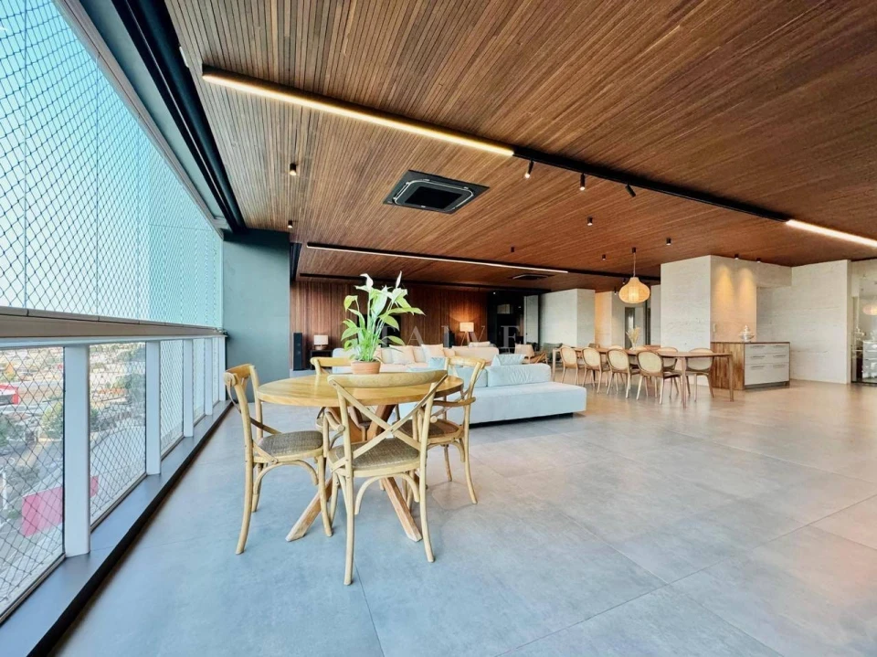 Apartamento à venda Condomínio Maison Heritage alto padrão, 388 m²,4 suítes, 6 banheiros, 4 vagas de garagem, Próximo Lago Igapó, Gleba Palhano, 