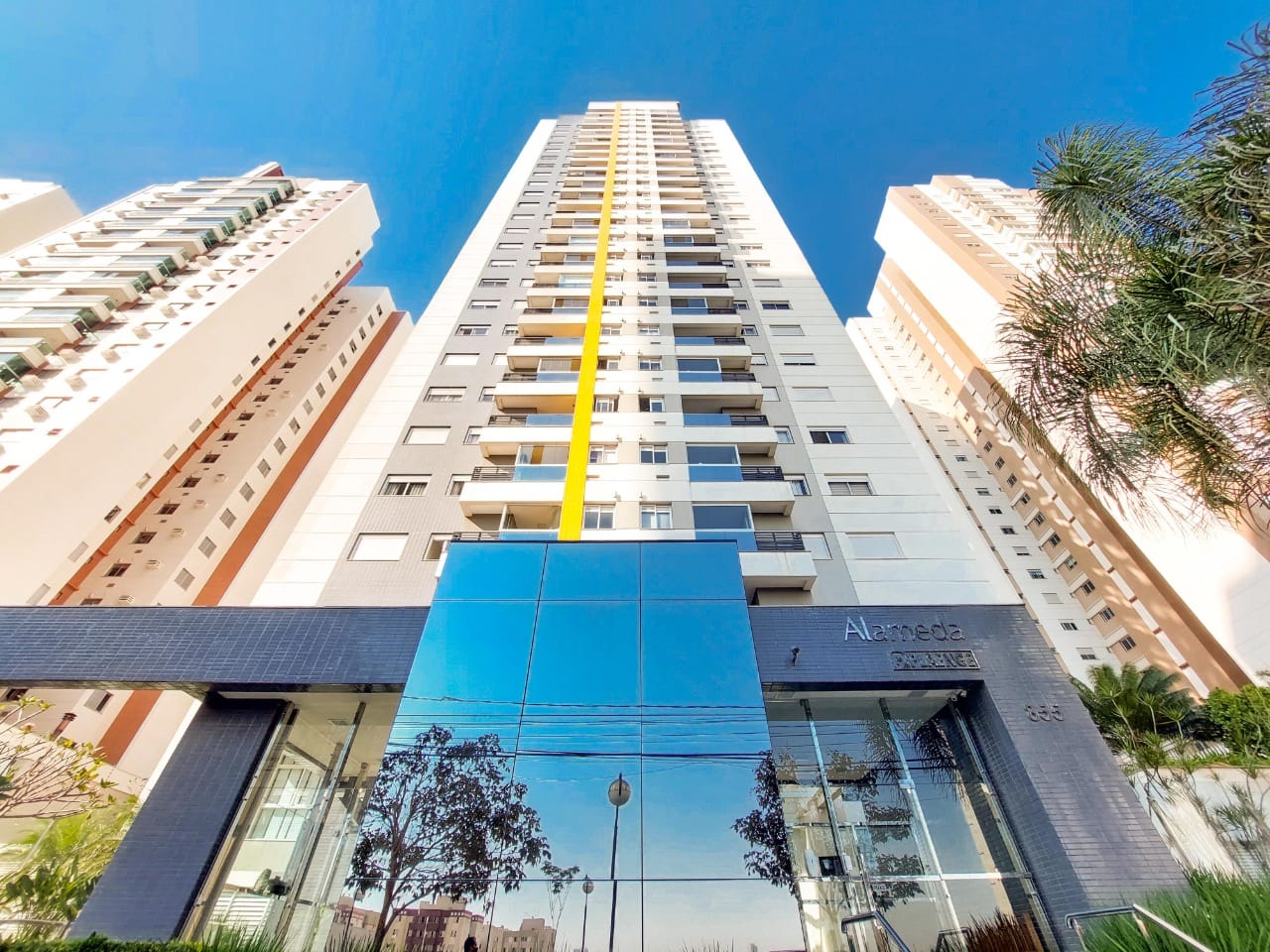 Apartamento à venda, 82m² úteis, Edifíco Alameda Eco Resort, 03 quartos (sendo 1 suíte)  - Gleba Fazenda Palhano, Londrina, PR