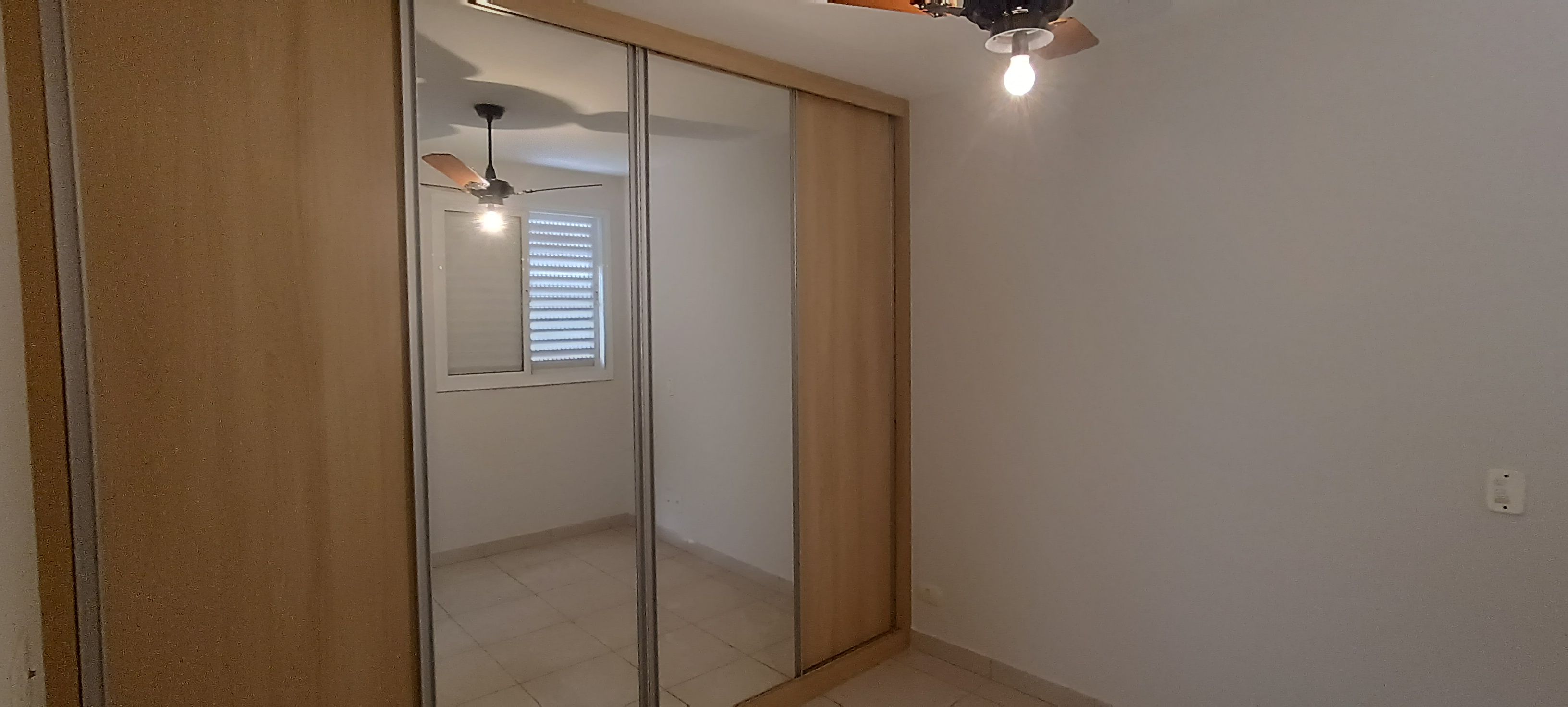 Apartamento à venda, Edifício Aquaparque, 69m², 2 quartos sendo 1 suíte, próx Av Maringá- Vitória, Londrina, PR