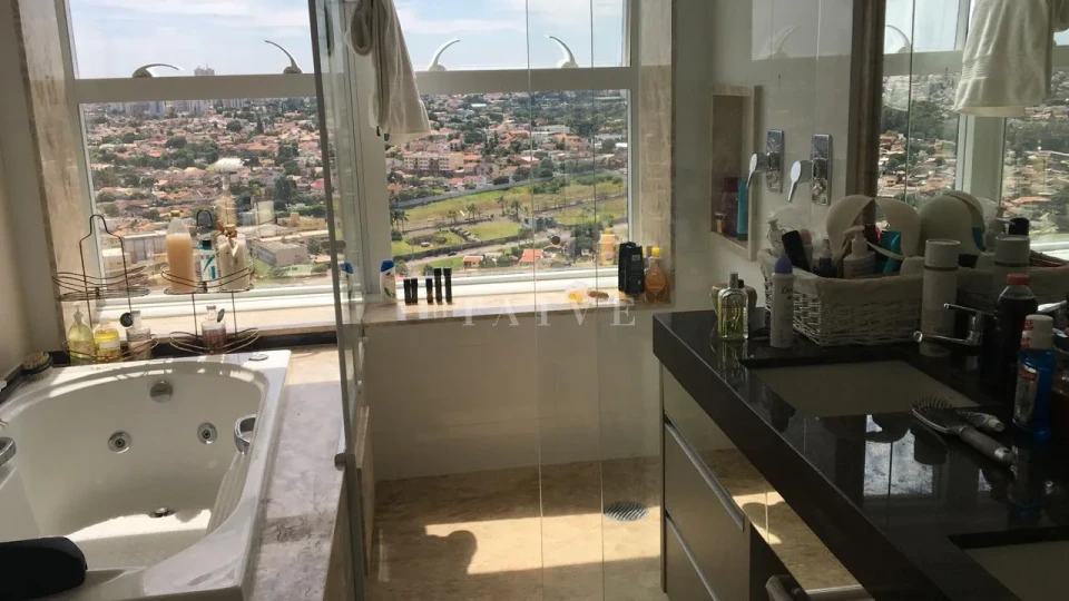 Locação Parc Güell, 3 suites, hidromassagem, vista lago igapó, planejado