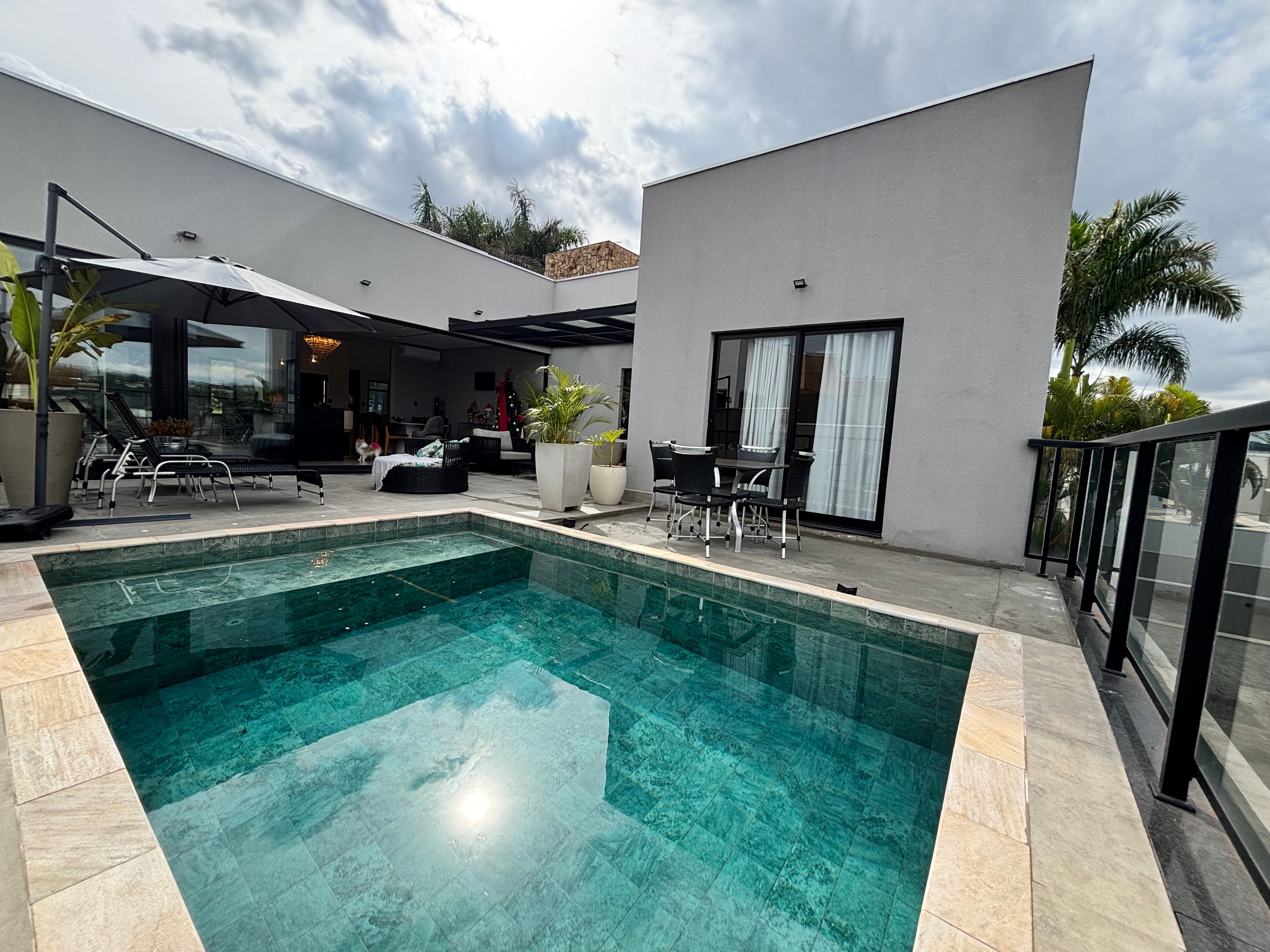 Casa térrea à venda, Condomínio Sun Lake, 249m² de construção, 3 suítes, 4 vagas  - Recanto do Salto, Londrina, PR