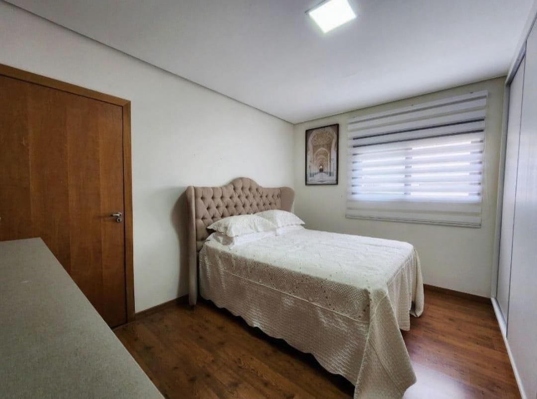 Casa à venda , Condomínio Tangará, 235m² privativos, 3 suítes, 4 garagens, churrasqueira - Parque Tauá, Londrina, PR