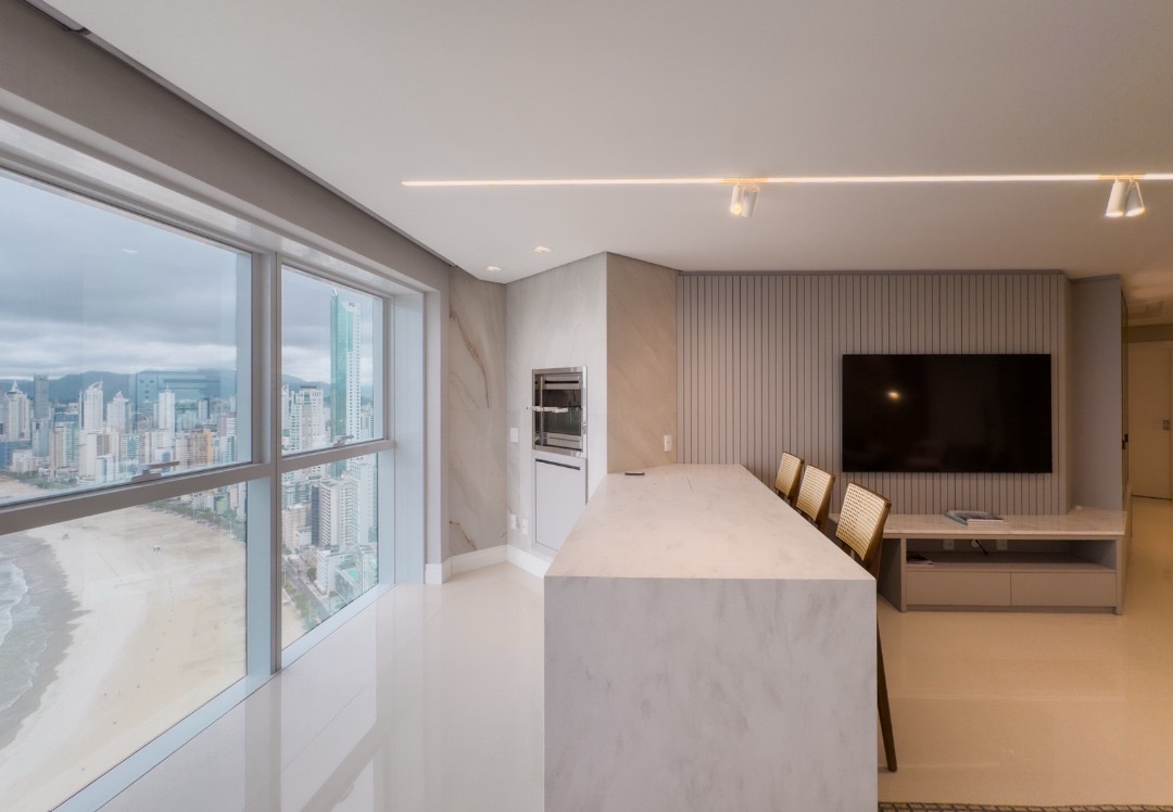 Apartamento à venda vista mar - Edifício Infinity Coast, 164m² úteis, 3 suítes, andar alto, 3 vagas  -  Pioneiros, Balneário Camboriú, SC