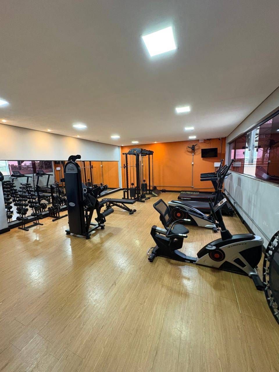 Apartamento à venda, Edifício Spazio Louvre, 46m² úteis, 2 quartos, mobiliado - Gleba Fazenda Palhano, Londrina, PR