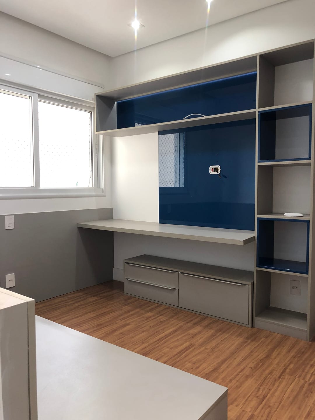 Apartamento à venda, Edifício Le Blanc, 236m² úteis, 3 suítes, 4 vagas, elevador privativo, ampla varanda gourmet - Gleba Palhano, Londrina, PR