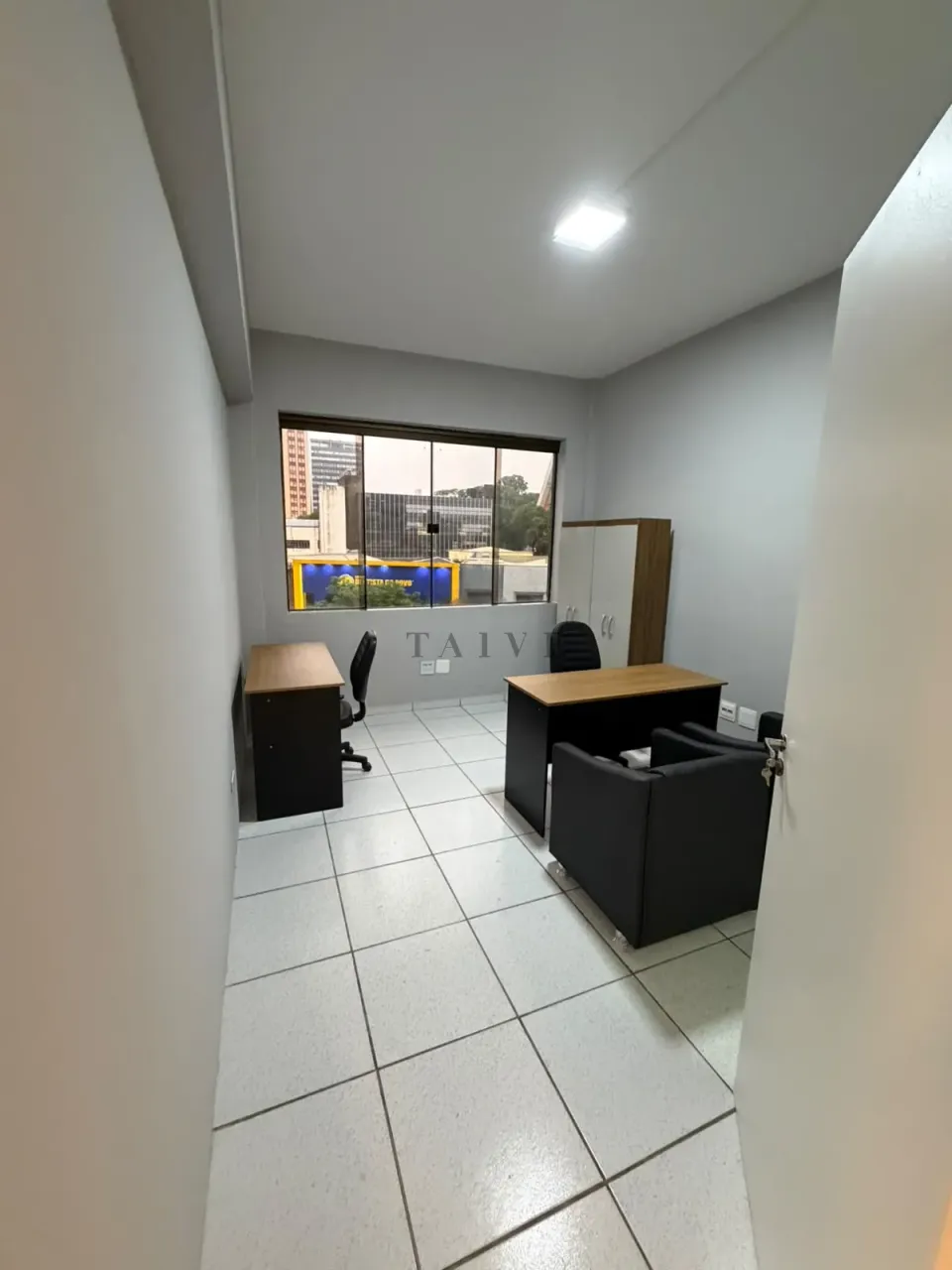 Comercial Para Alugar Centro Londrina, mobiliada, climatizada, de 11 m², 13 m², 19 m², 20 m², 22 m², a partir de 1.590 reais - foto 8