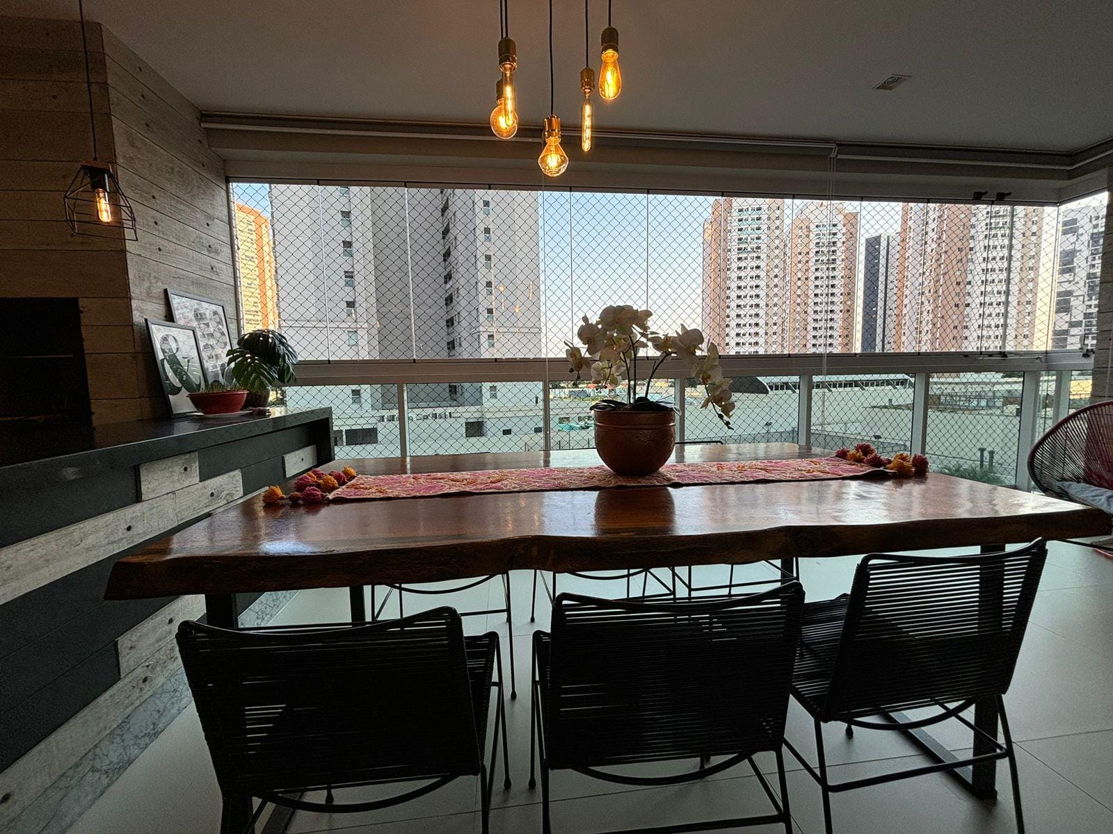 Apartamento à venda, 173 m²úteis, Edifício Queens Park, 3 suítes, closet e hidro, Varanda gourmet, decorado na Gleba Fazenda Palhano -Londrina, P