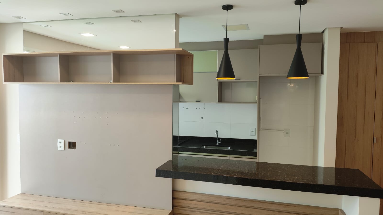 Apartamento à venda, na região Gleba Palhano 1, Londrina, PR