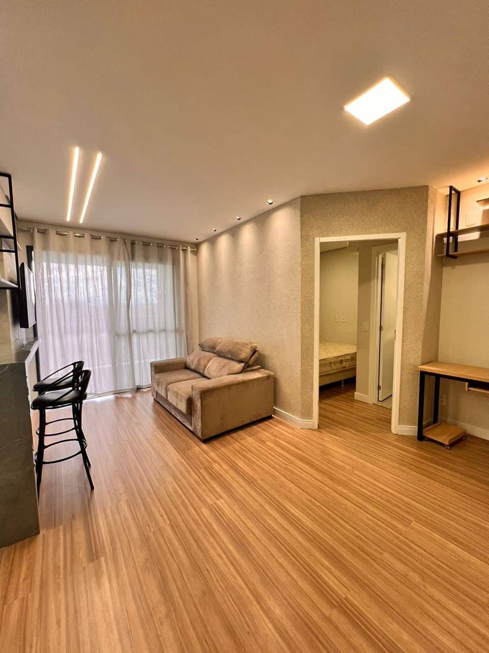 Apartamento à venda, Edifício Freedom, 1 suíte, MOBILIADO -  Gleba Fazenda Palhano, Londrina, PR