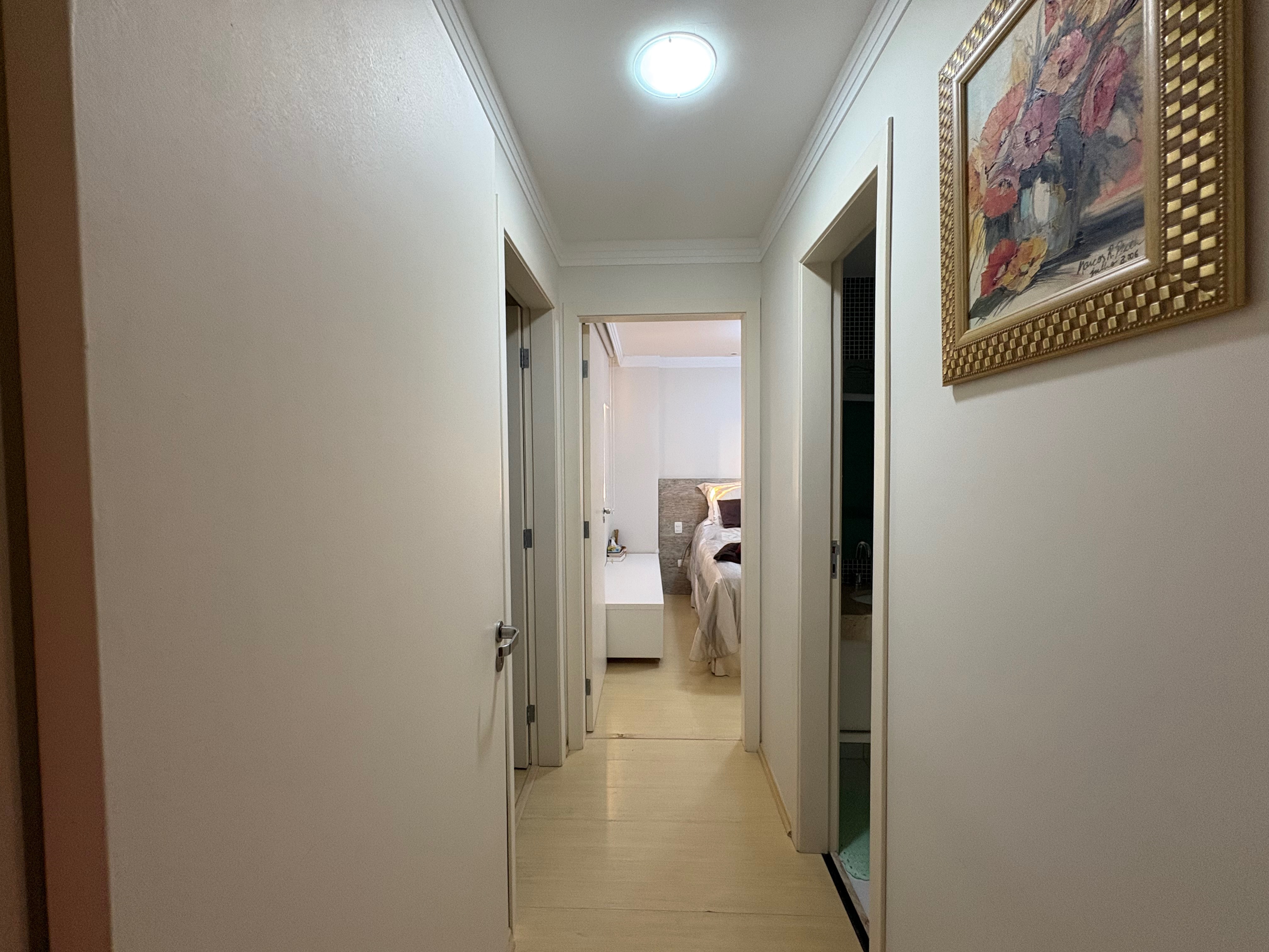 Apartamento à venda, Residencial Ibiza, 2 quartos sendo 1 suíte, andar alto, sacada com churrasqueira, Vila Ipiranga, Londrina, PR