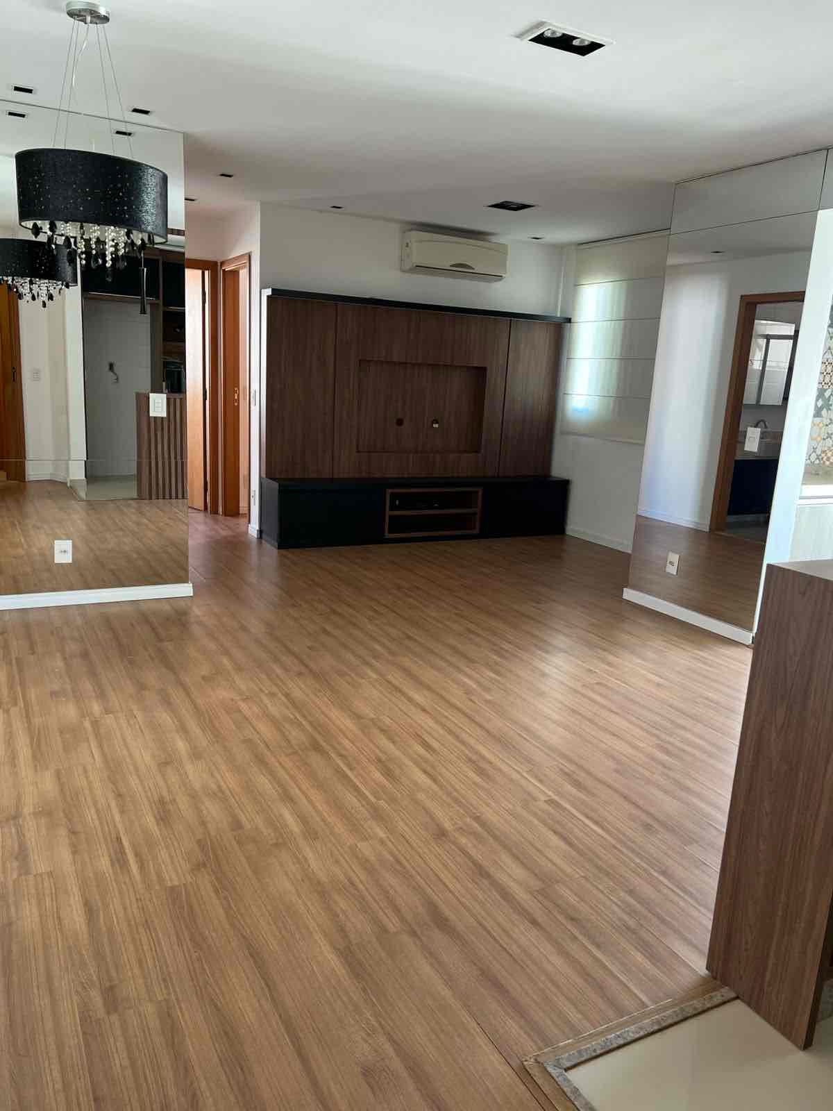 Apartamento  à Venda, Edifício Florais Eco Resort, 75m² úteis, 3 quartos sendo 1 suíte, andar alto, completo armários - Gleba Fazenda Palhano, Lo