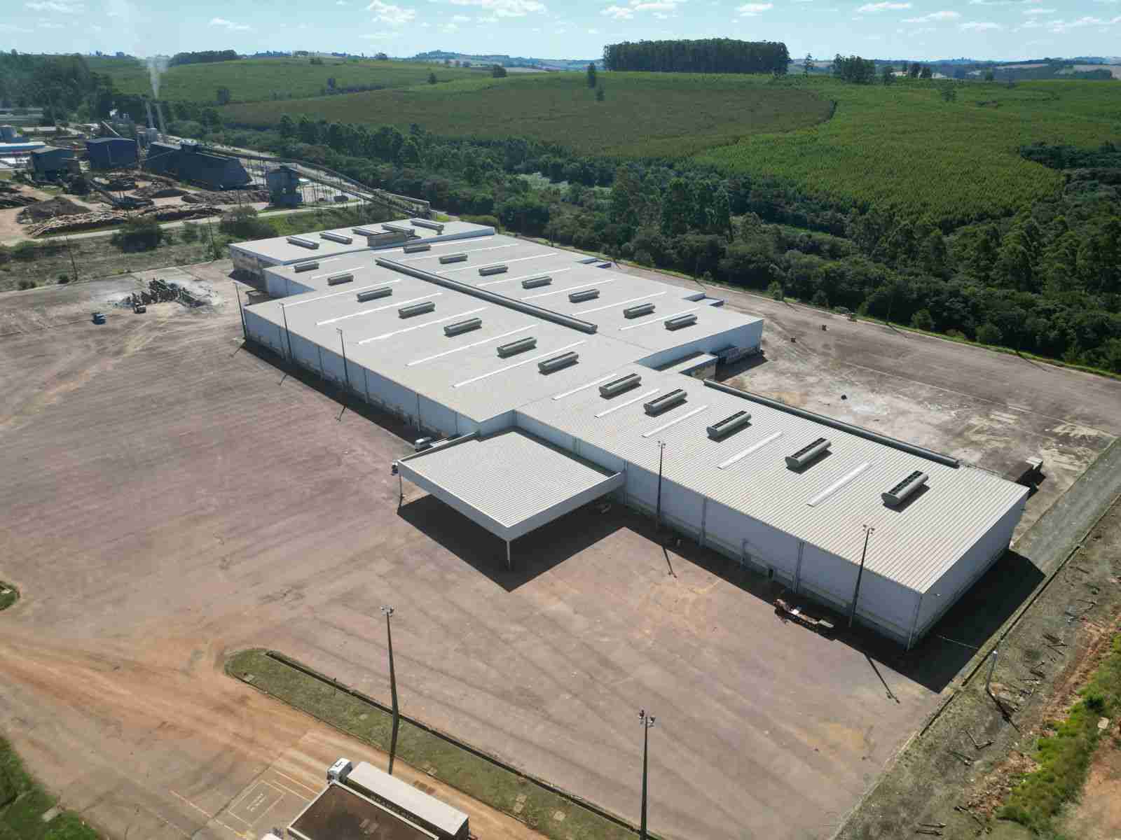 Galpão logístico à Venda ou locação, 144.151m² total, 30.0000M² de construção,  próxima à BR-153 (Transbrasiliana) - Arapoti, PR