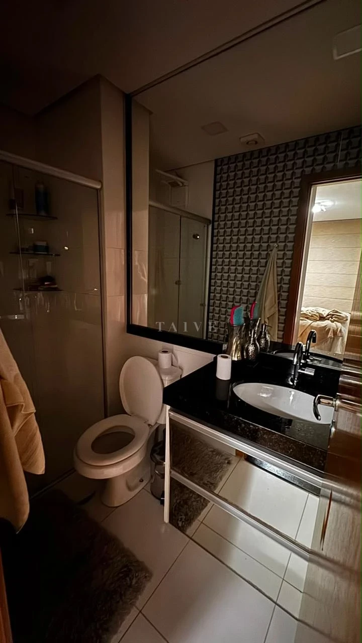 Apartamento Mobiliado à Venda no Liberty Towers, Andar Alto, 2 Vagas de Garagem