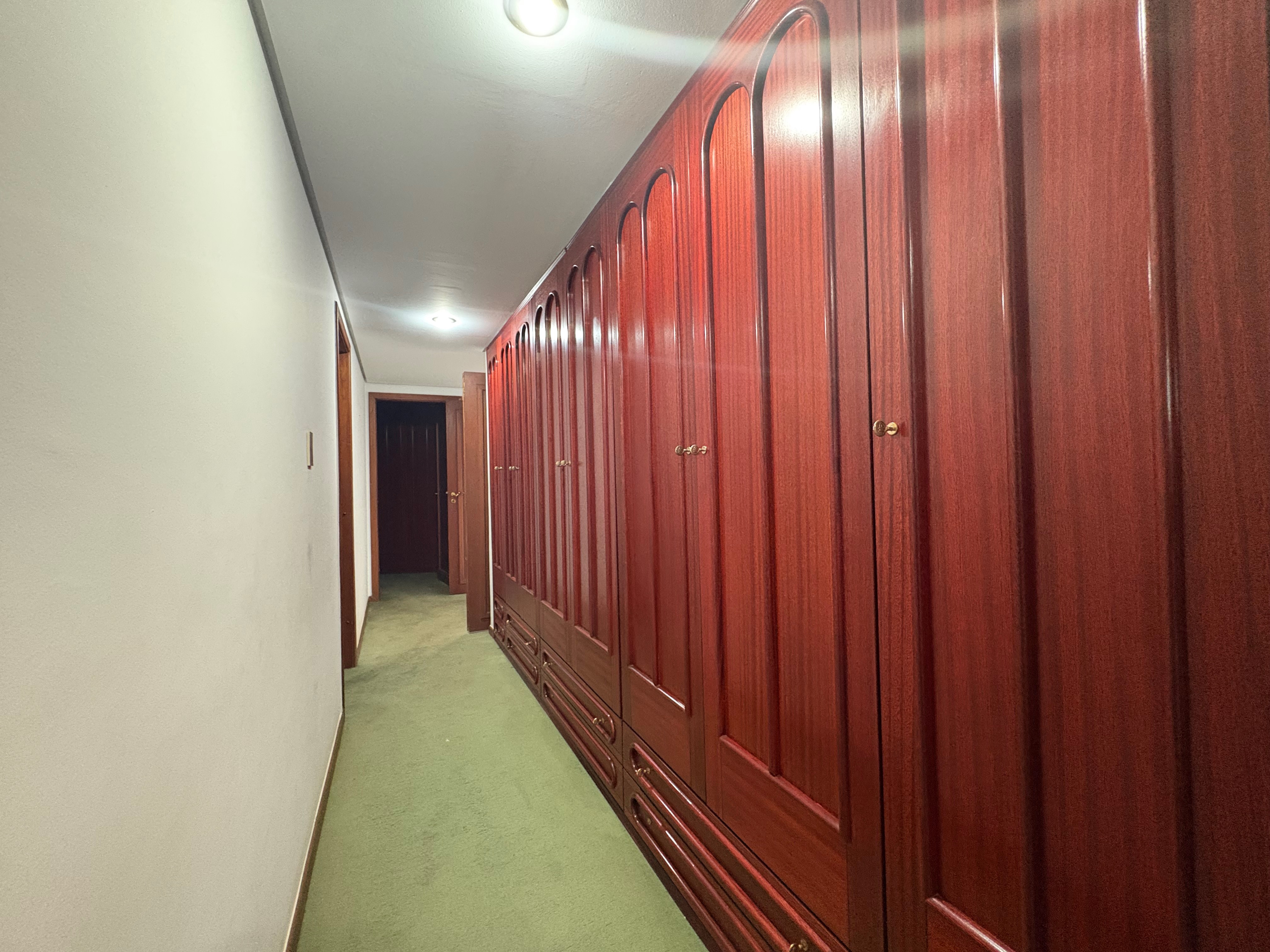 Apartamento à venda, Edifício Palais Lac Dor, 3 suítes, 5 vagas  - Londrina, PR