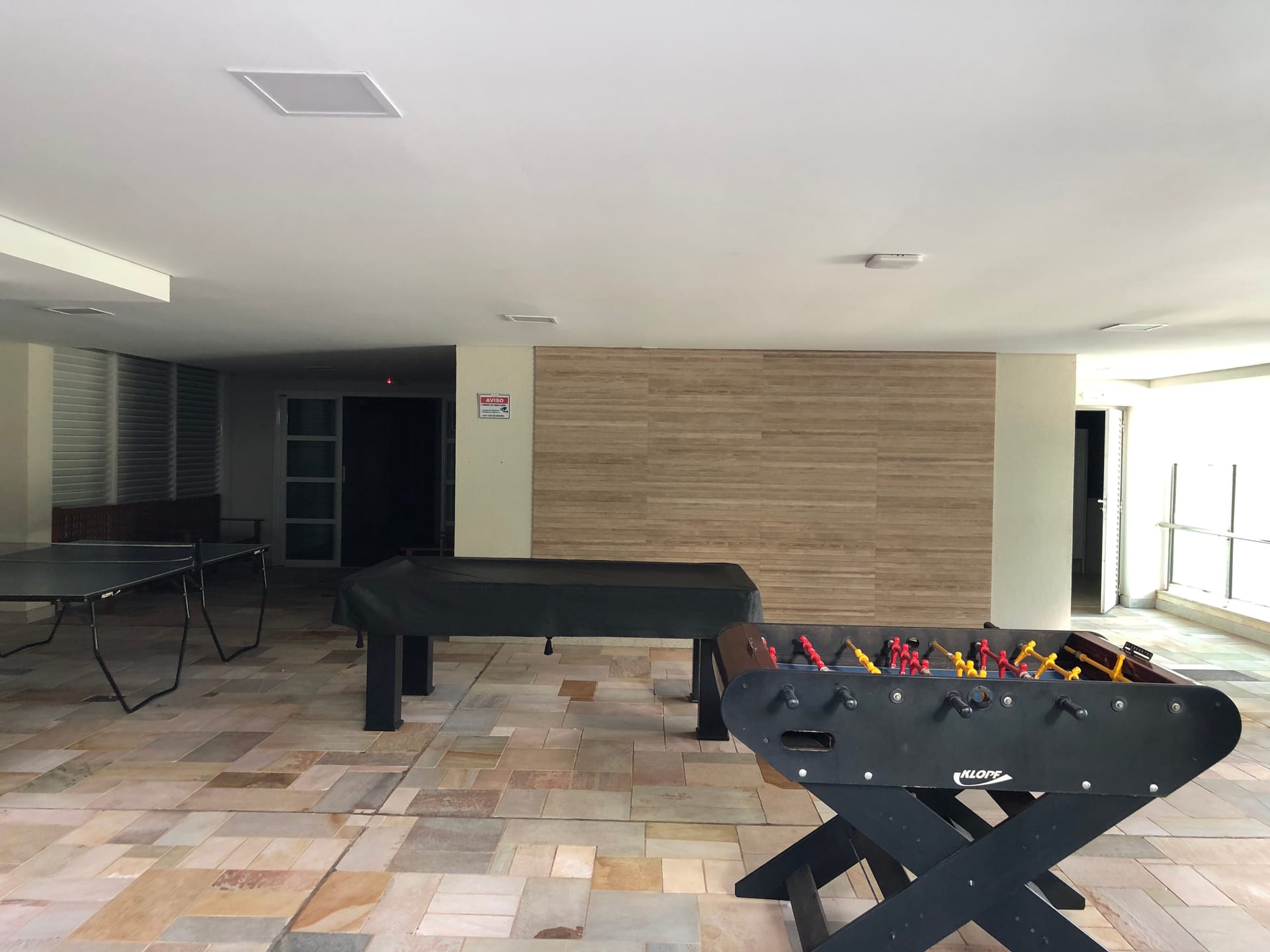 Apartamento à venda, Edifício Le Blanc, 236m² úteis, 3 suítes, 4 vagas, elevador privativo, ampla varanda gourmet - Gleba Palhano, Londrina, PR