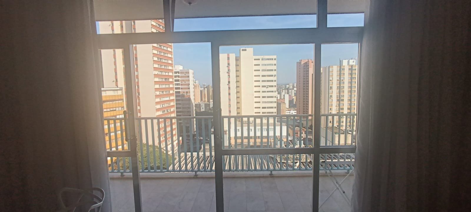 Apartamento  à venda,  Edifício Mona Lisa no calçadão central,177m² uteis, 4 quartos  sendo 2 suítes, recém reformado, andar alto, Centro, Londri