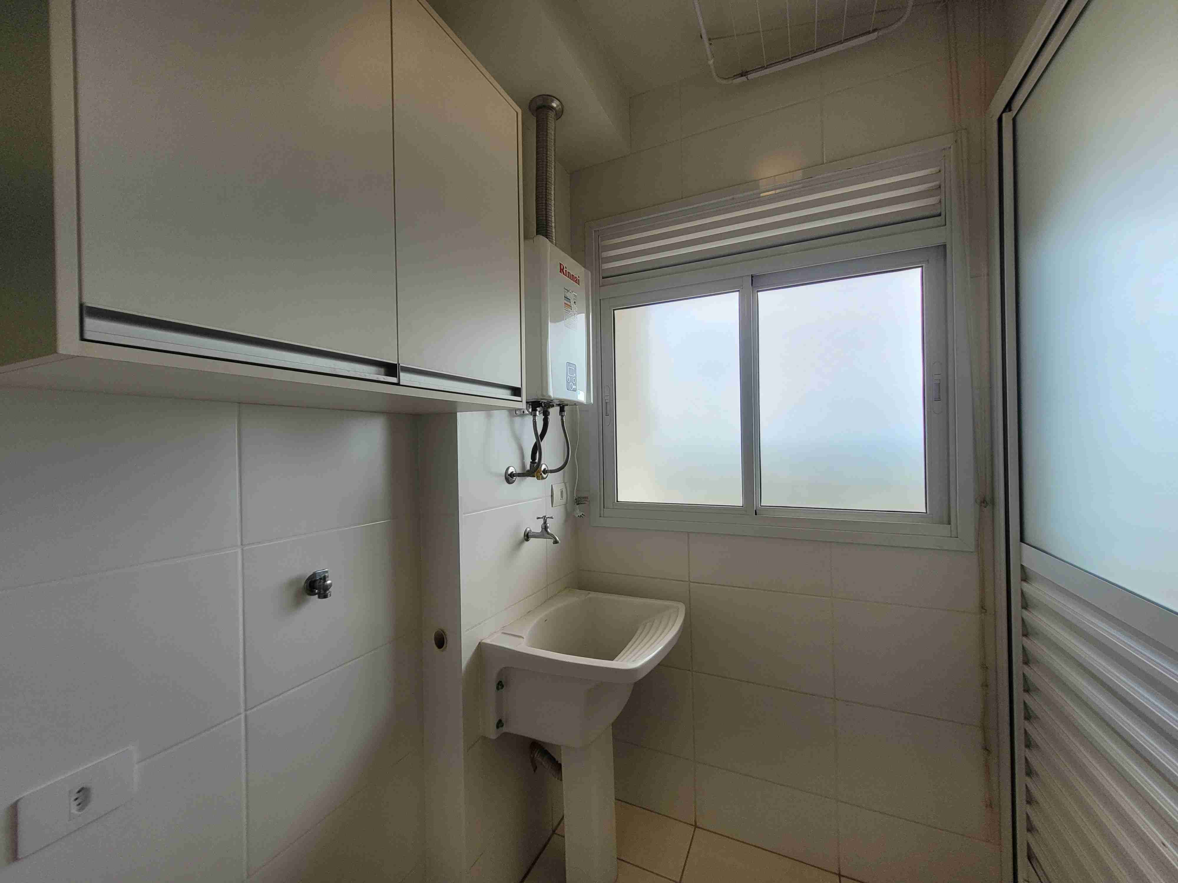 Apartamento à venda no Edifício Reserva Santana,  75m² úteis, 3 quartos sendo 1 suíte,Gleba Fazenda Palhano, Londrina, PR