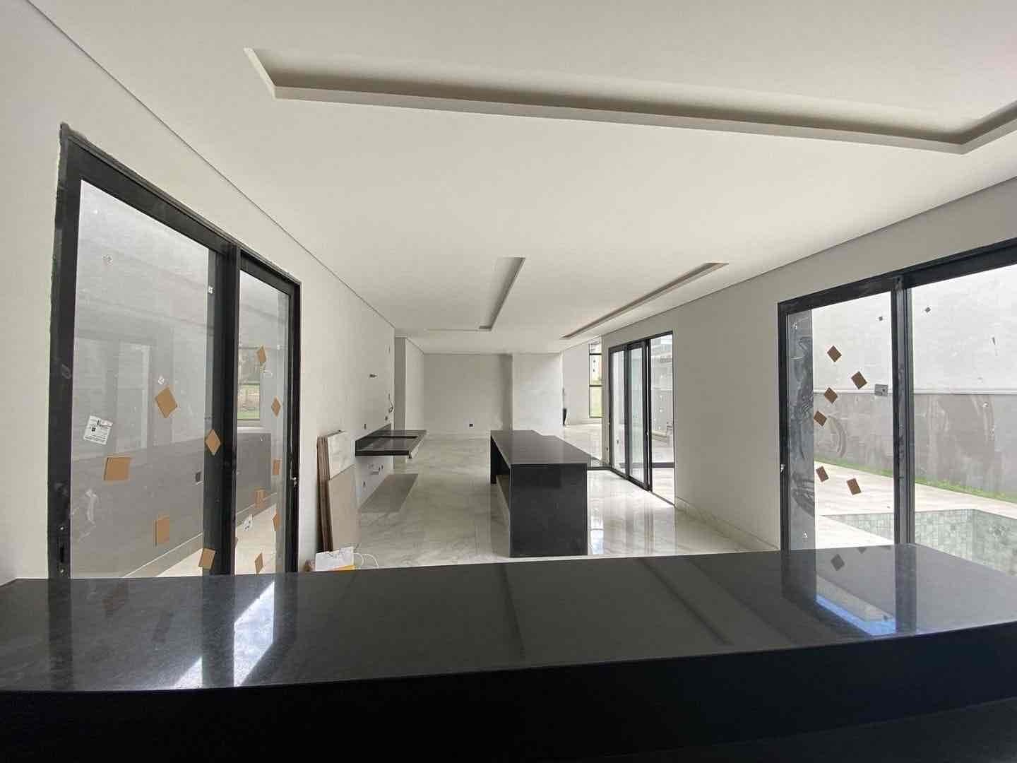 Casa à venda, Royal Forest, 280m²úteis, 4 suítes, 2 vagas -  Esperança, Londrina, PR