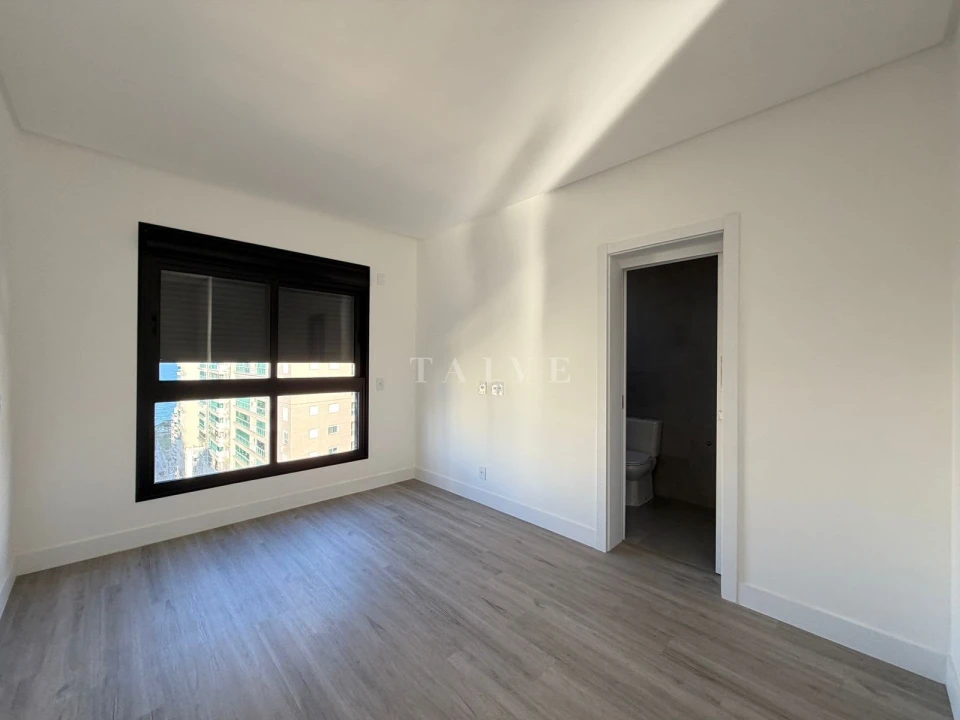 VENDA DE DIREITOS - Apartamento Itapema A Venda Vista Mar 4 Suítes Alto Padrão