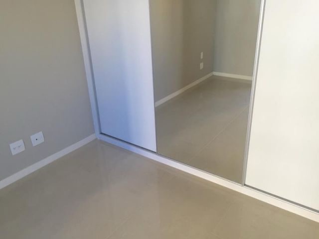 Apartamento à venda, Edifício Torre Valencia, Gleba Fazenda Palhano, Londrina, PR