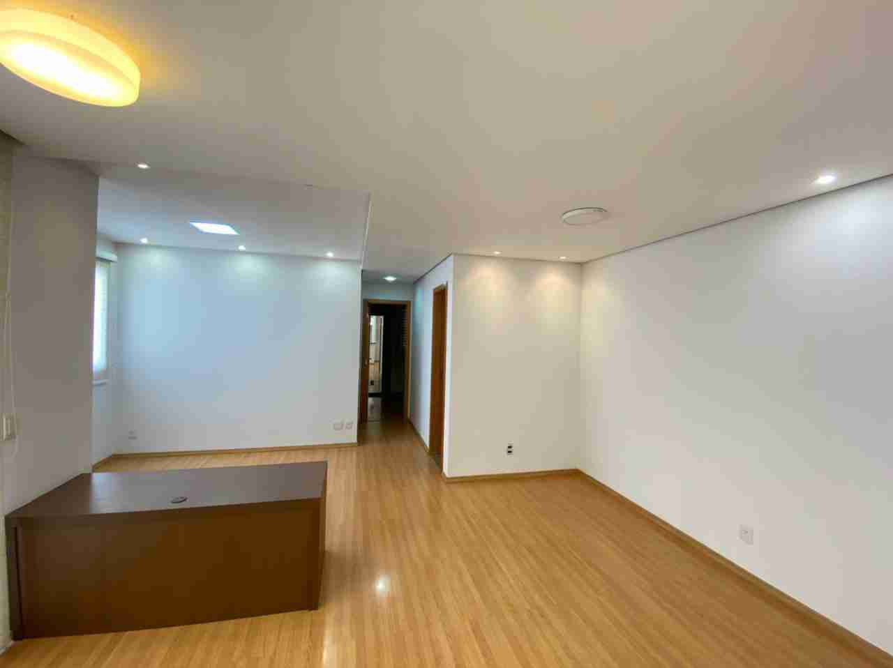Apartamento à venda, Ed Due Torri, 70m²úteis,  2 quartos, 2 vagas, andar alto, sol da manhã, Bela Suiça, Londrina, PR