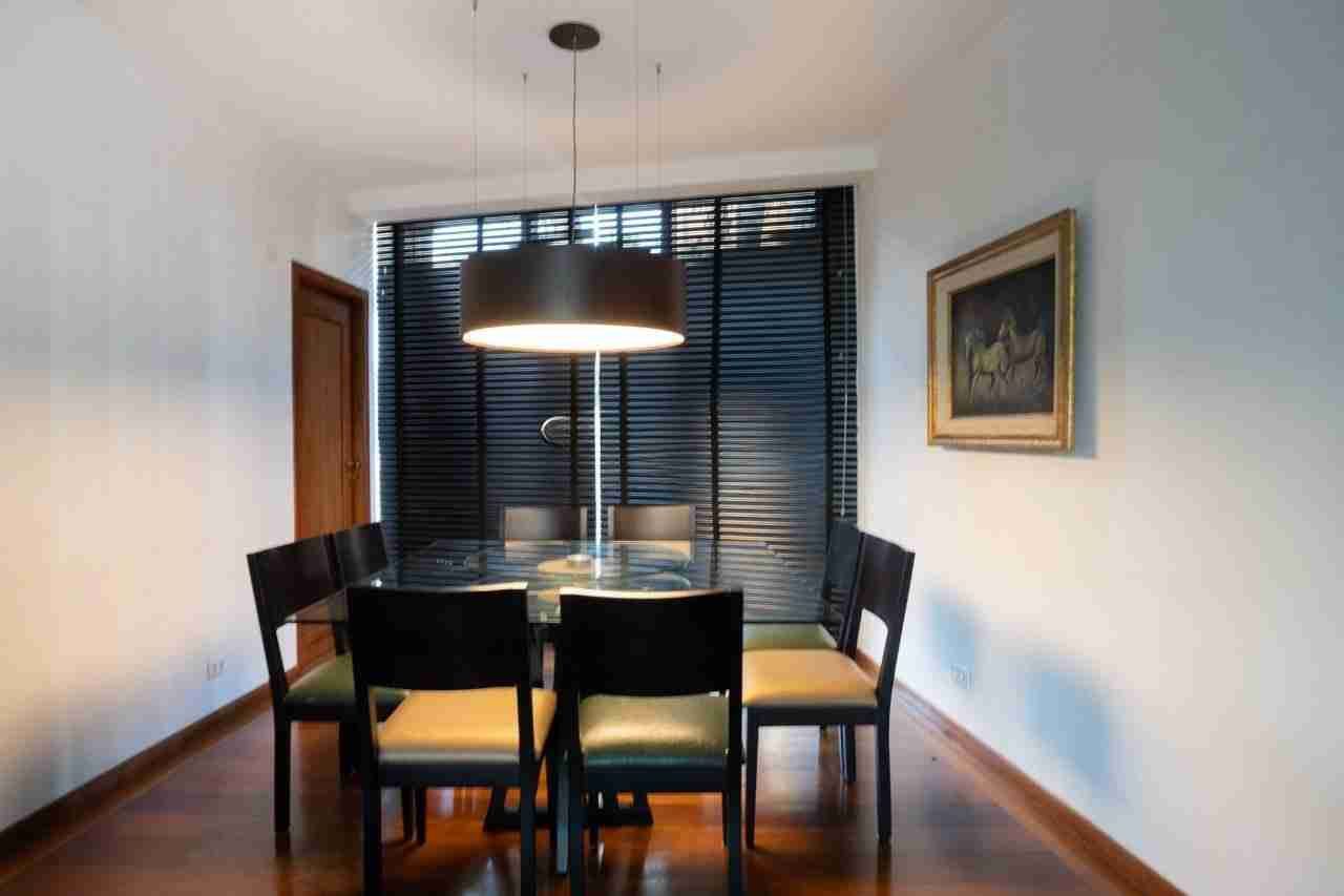Apartamento à venda no Edifício Palais Lac Dor, 298m² úteis, 4 quartos sendo 2 suítes, 4 vagas, próx  ao lago Igapó - Jardim Londrilar- Londrina,