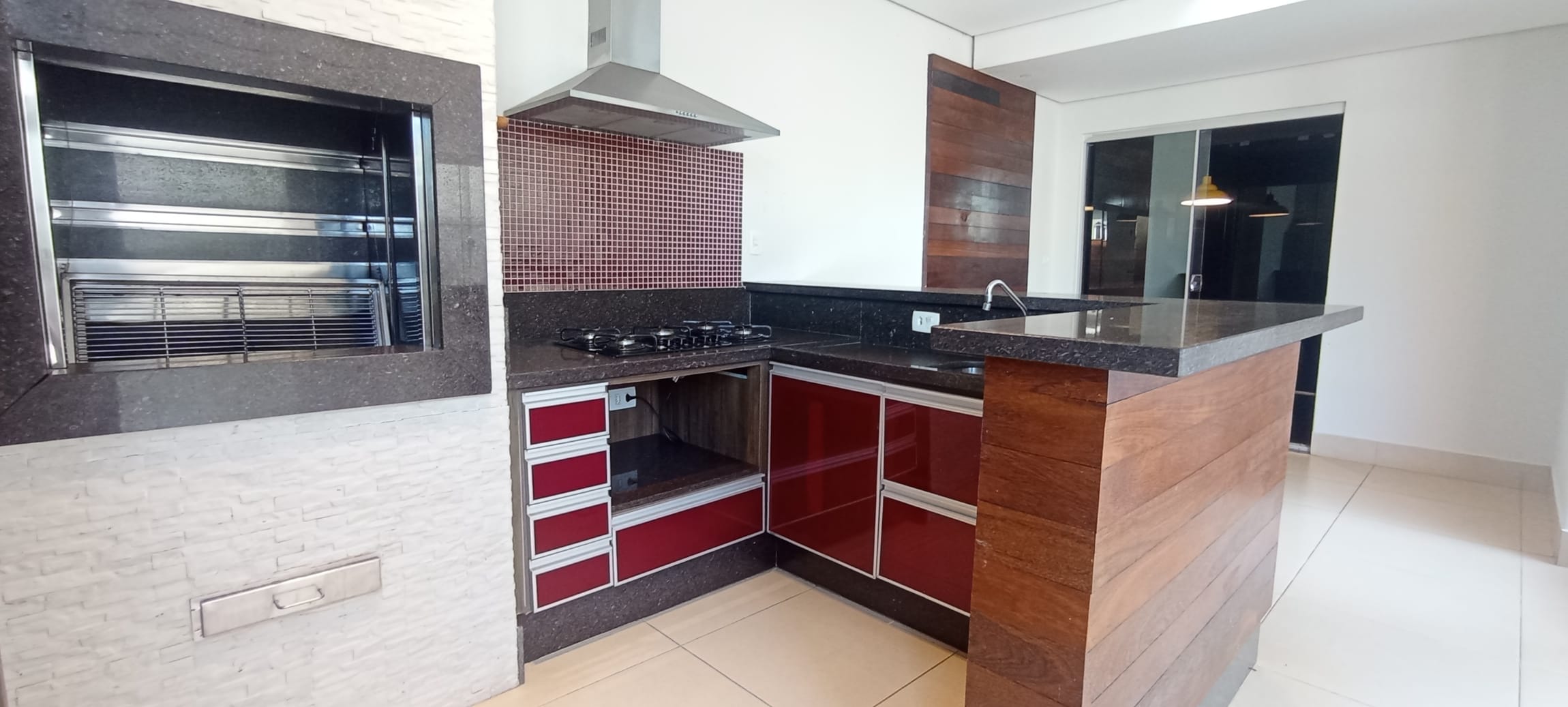 Casa  à Venda, Condomínio Royal Forest, 271m² úteis, 4 quartos sendo 2 suítes -  Esperança - Londrina PR