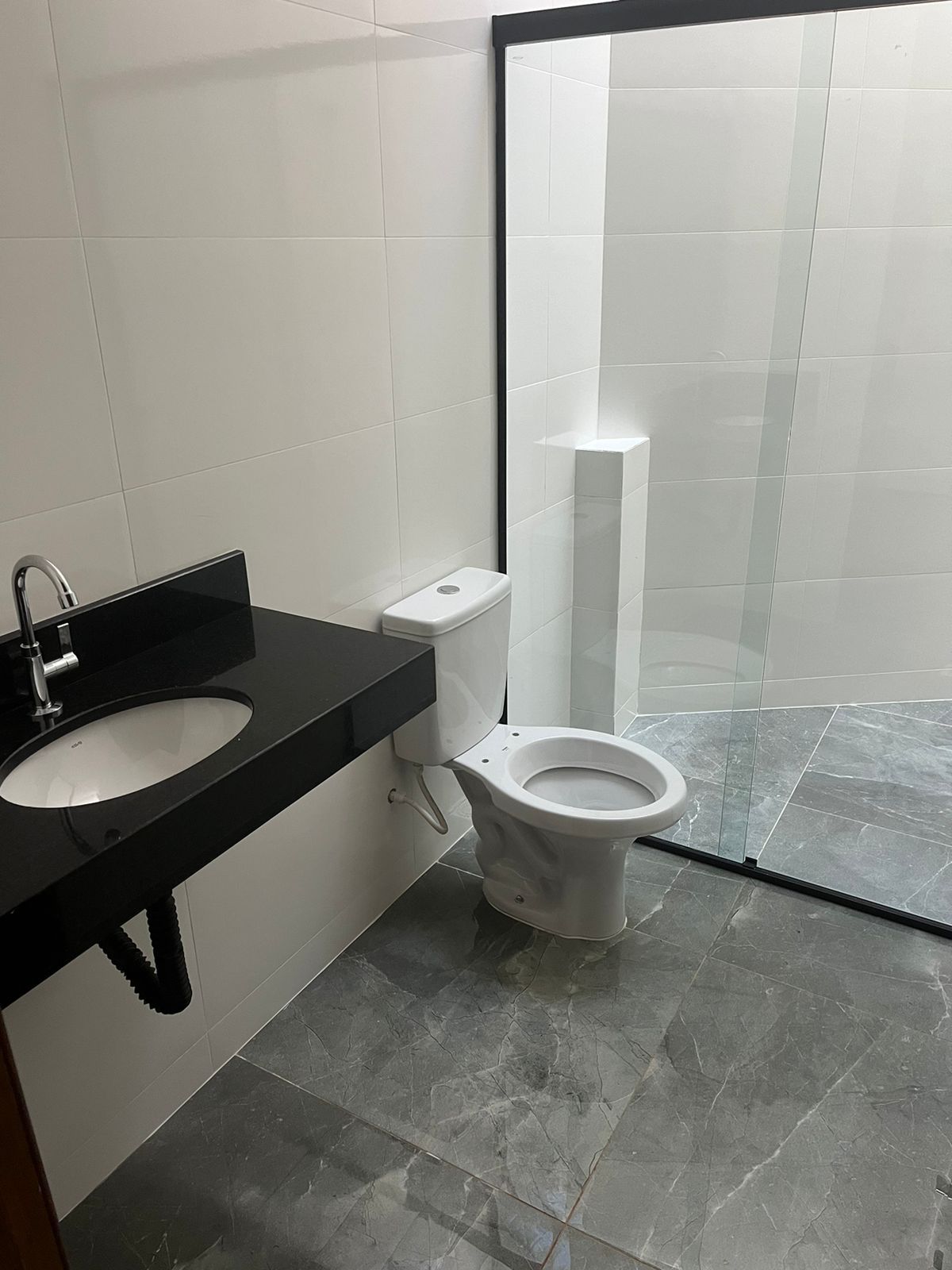 Casa geminada nova 96m² à venda/3 quartos (sendo 1 suíte)/2 vagas -  Colúmbia, Londrina, PR