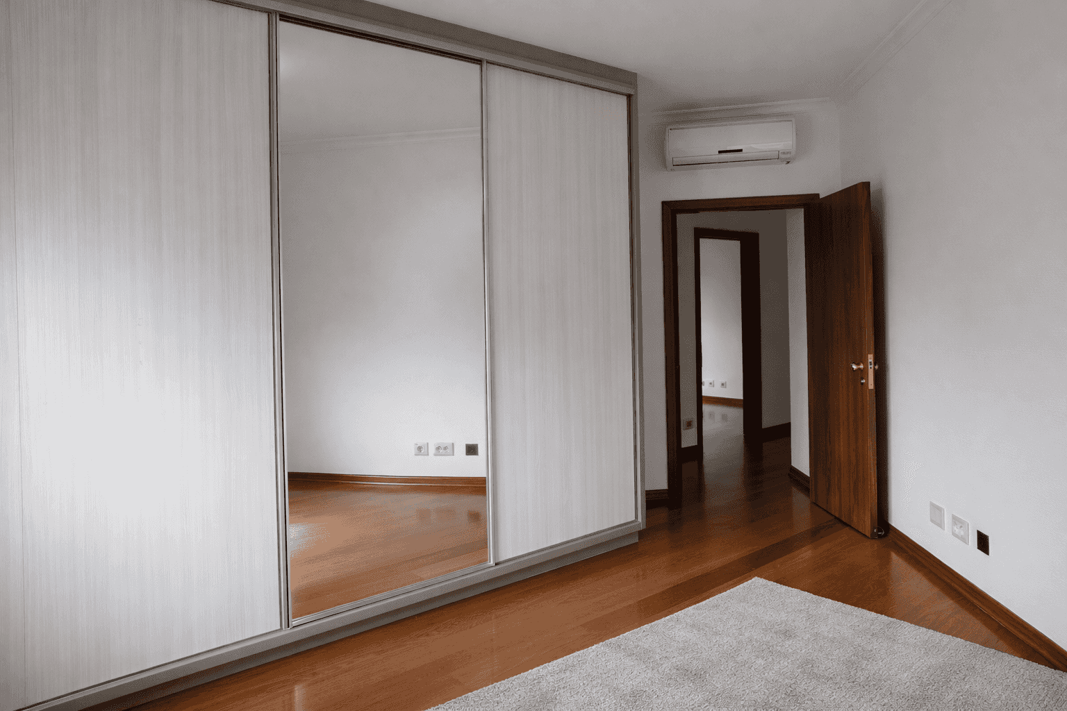 Aluga-se apartamento de 4 quartos na Gleba Fazenda Palhano com planejados, Londrina, PR