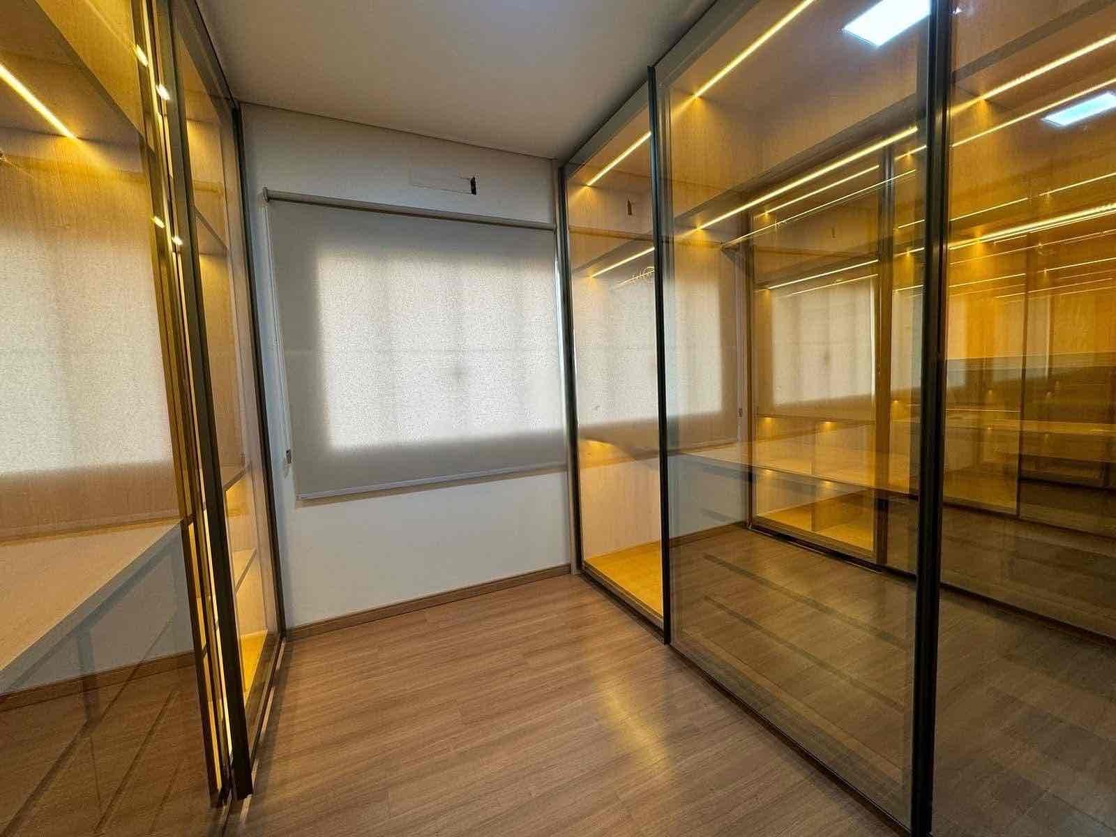 Casa  à venda, Royal Forest, 292m² úteis, 3 suítes, piscina aquecida, 4 vagas - Esperança, Londrina, PR