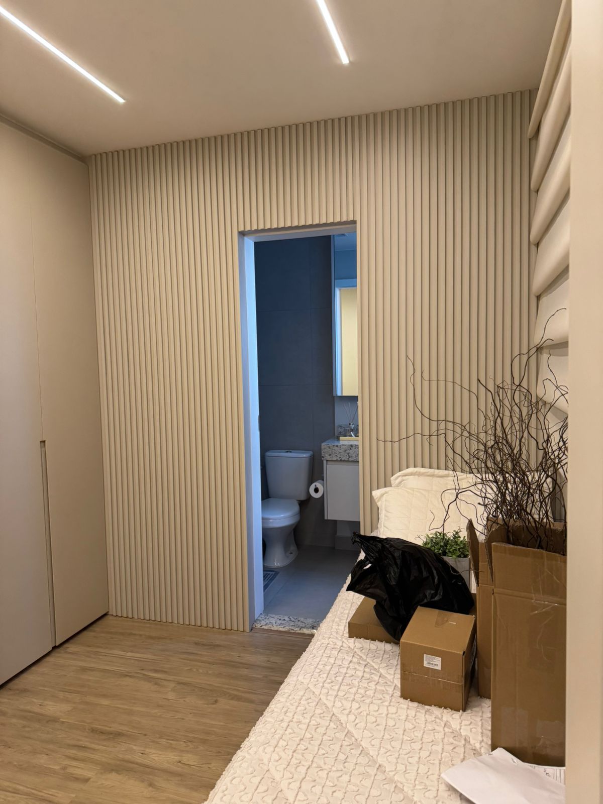 Apartamento à venda, 2 suites, 89 m², Condominio Insight, Gleba Fazenda Palhano, Londrina, PR