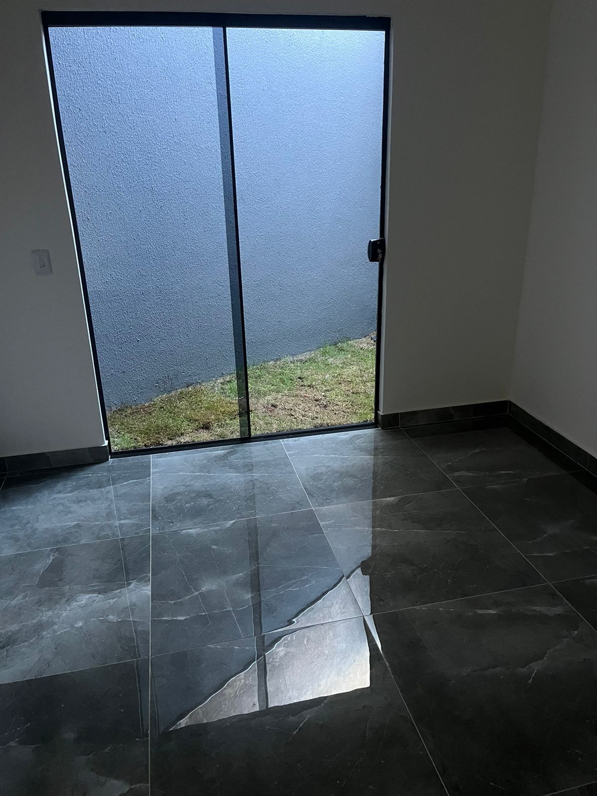 Casa geminada nova 96m² à venda/3 quartos (sendo 1 suíte)/2 vagas -  Colúmbia, Londrina, PR