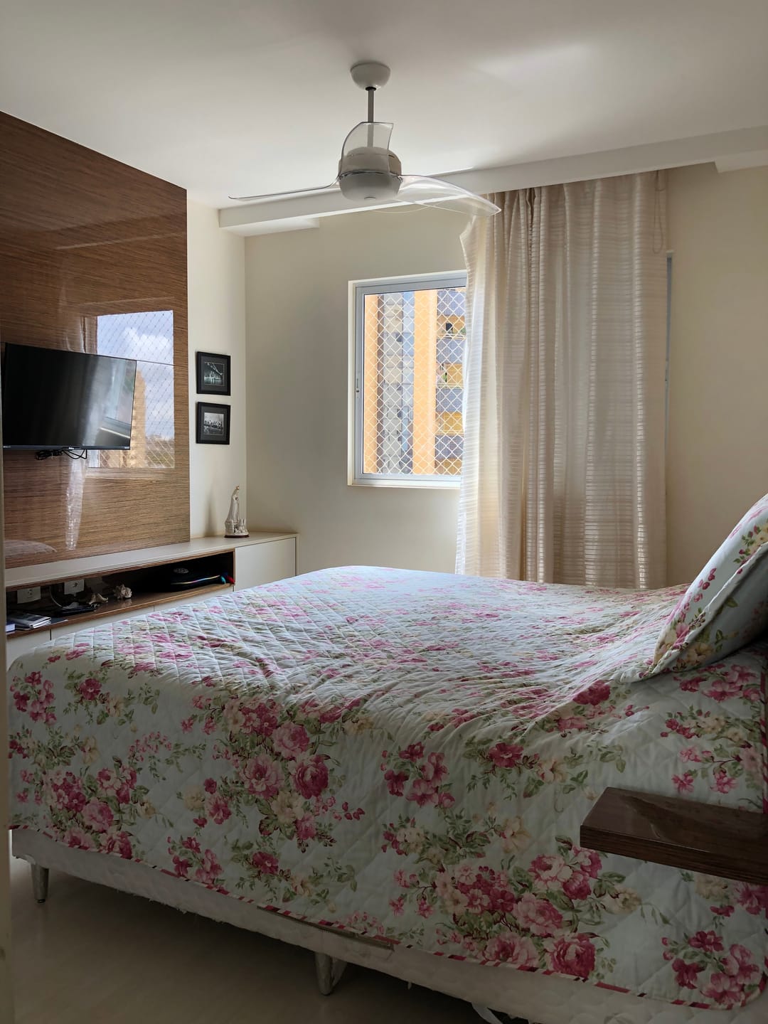 Apartamento à venda, Edifício Dolce Vita, 131,89m² úteis, 3 quartos (1 suíte), ampla varanda com churrasqueira, 2 vagas - Caiçaras, Londrina, PR