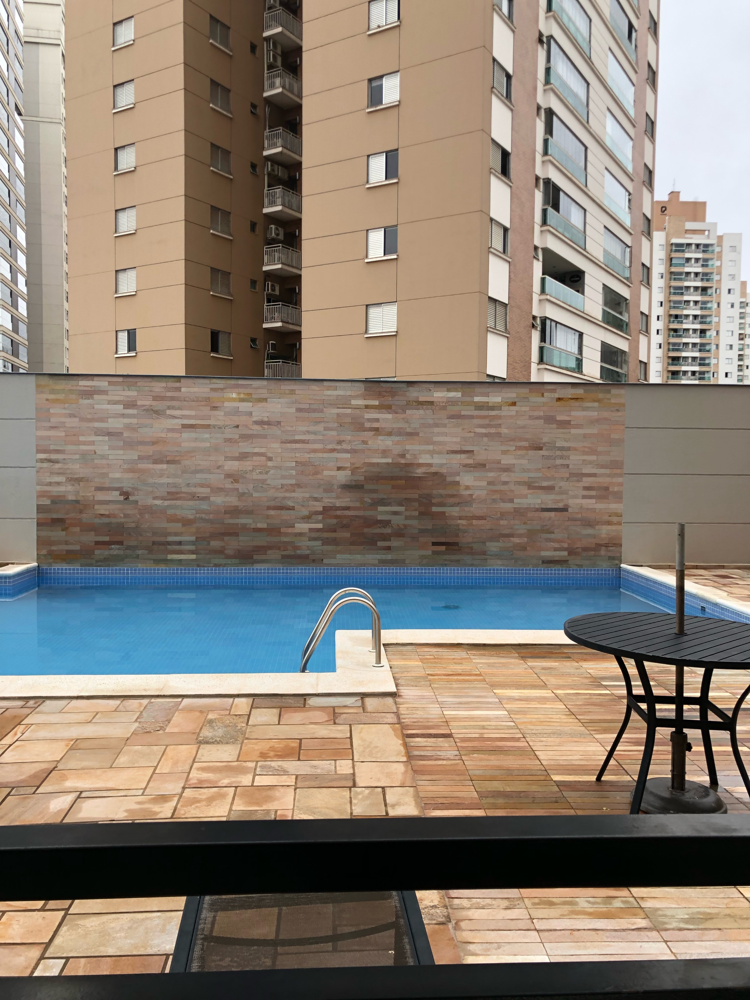 Vende-se apartamento no Cosmopolitan Residence -  Gleba Palhano, Londrina, PR
