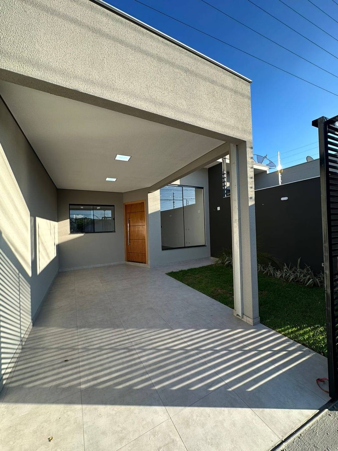 Casa à venda, 115m² úteis, 3 quartos  sendo 1 suíte, nunca habitada -  Ouro Verde, Londrina, PR