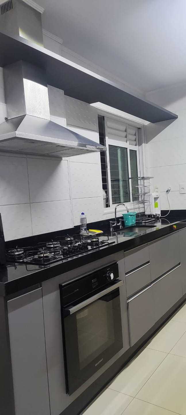 Apartamento à venda, mobiliado na Gleba Fazenda Palhano, Londrina, PR